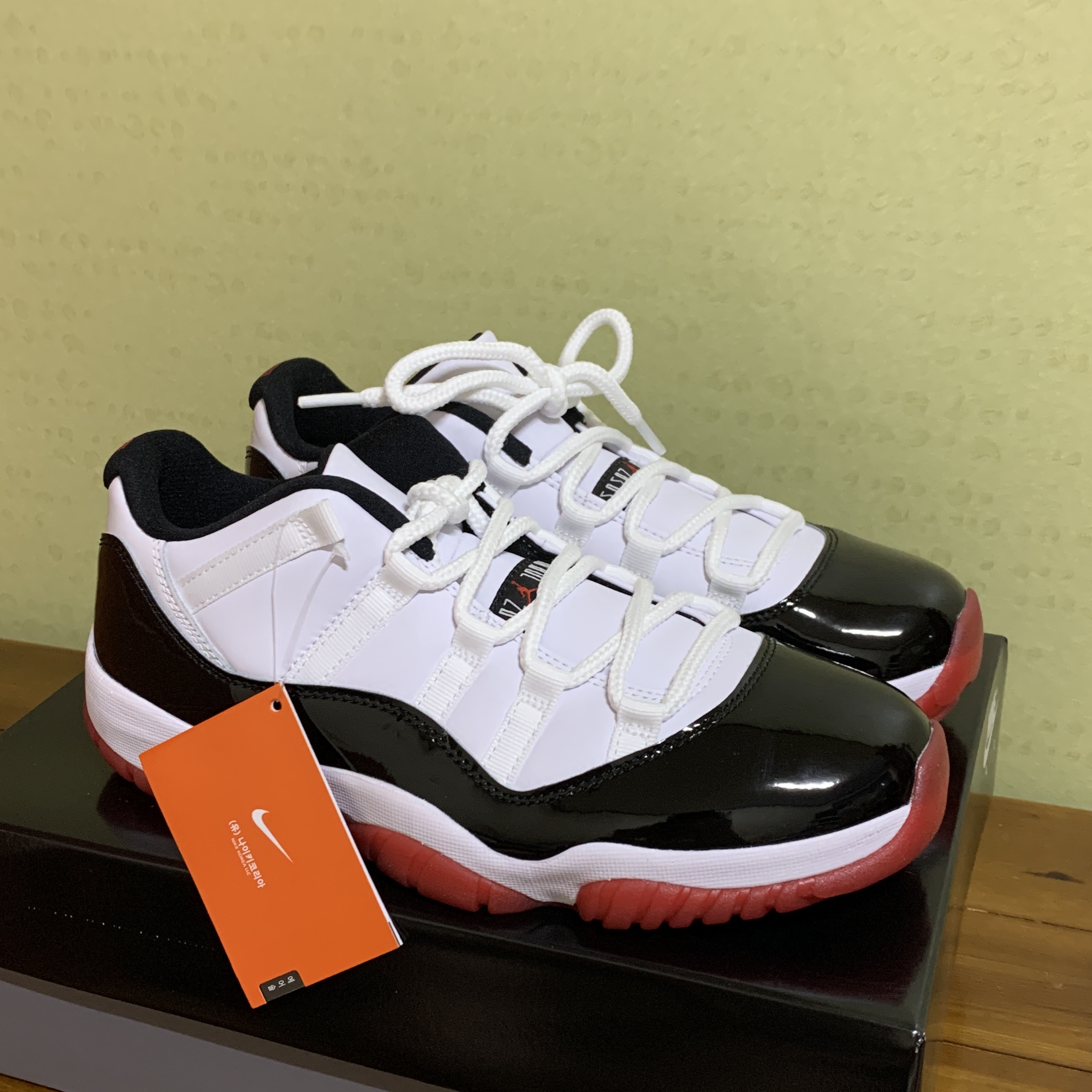 Jordan 11 Retro Low Concord Bred 착용 스타일