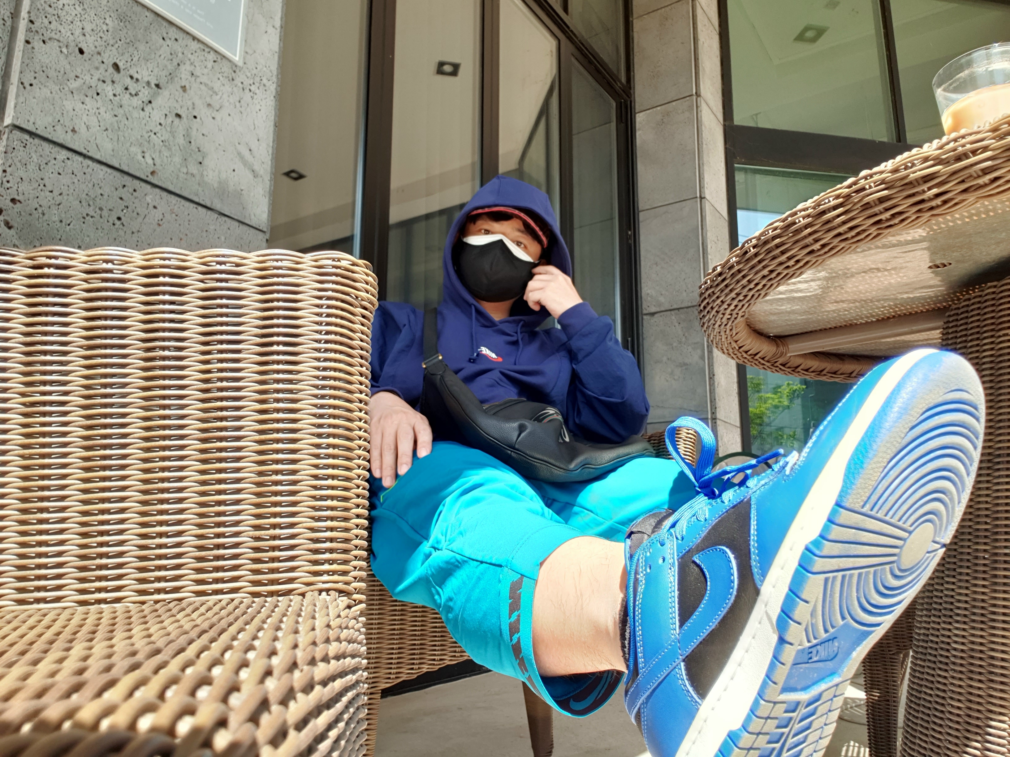 Nike Dunk Low Retro Hyper Cobalt, Nike NSW Hoodie BRS Midnight Navy 착용 스타일 - 2