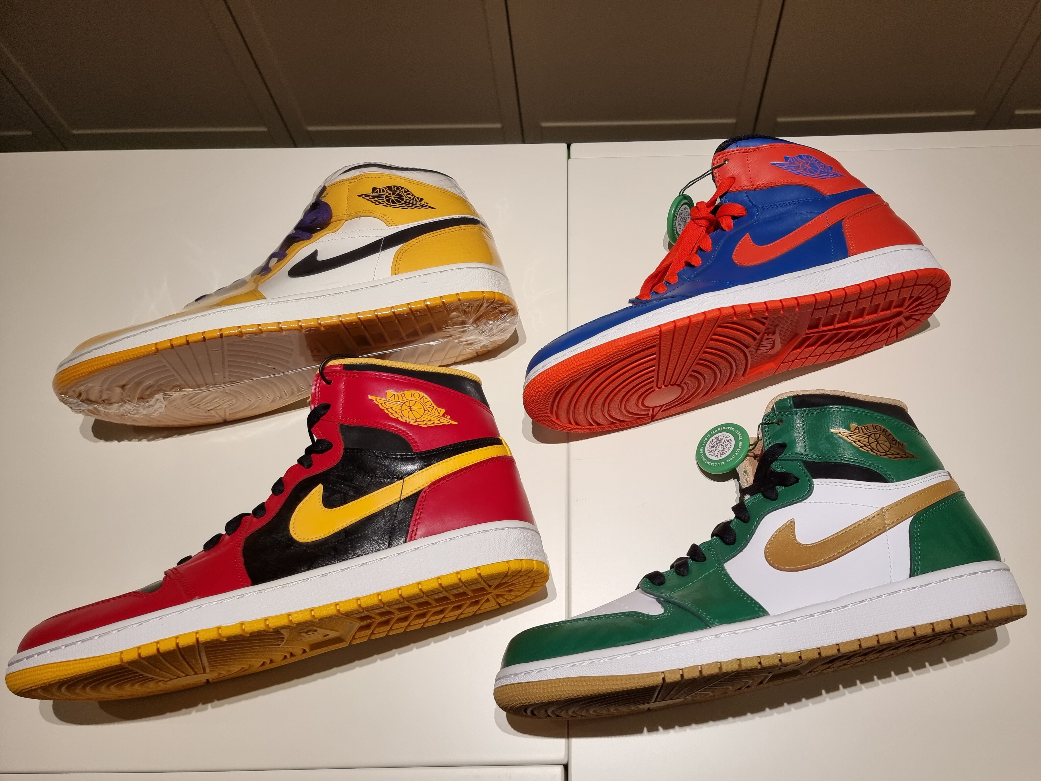 Jordan 1 Mid SE Lakers, Jordan 1 Retro Human Highlight 착용 스타일
