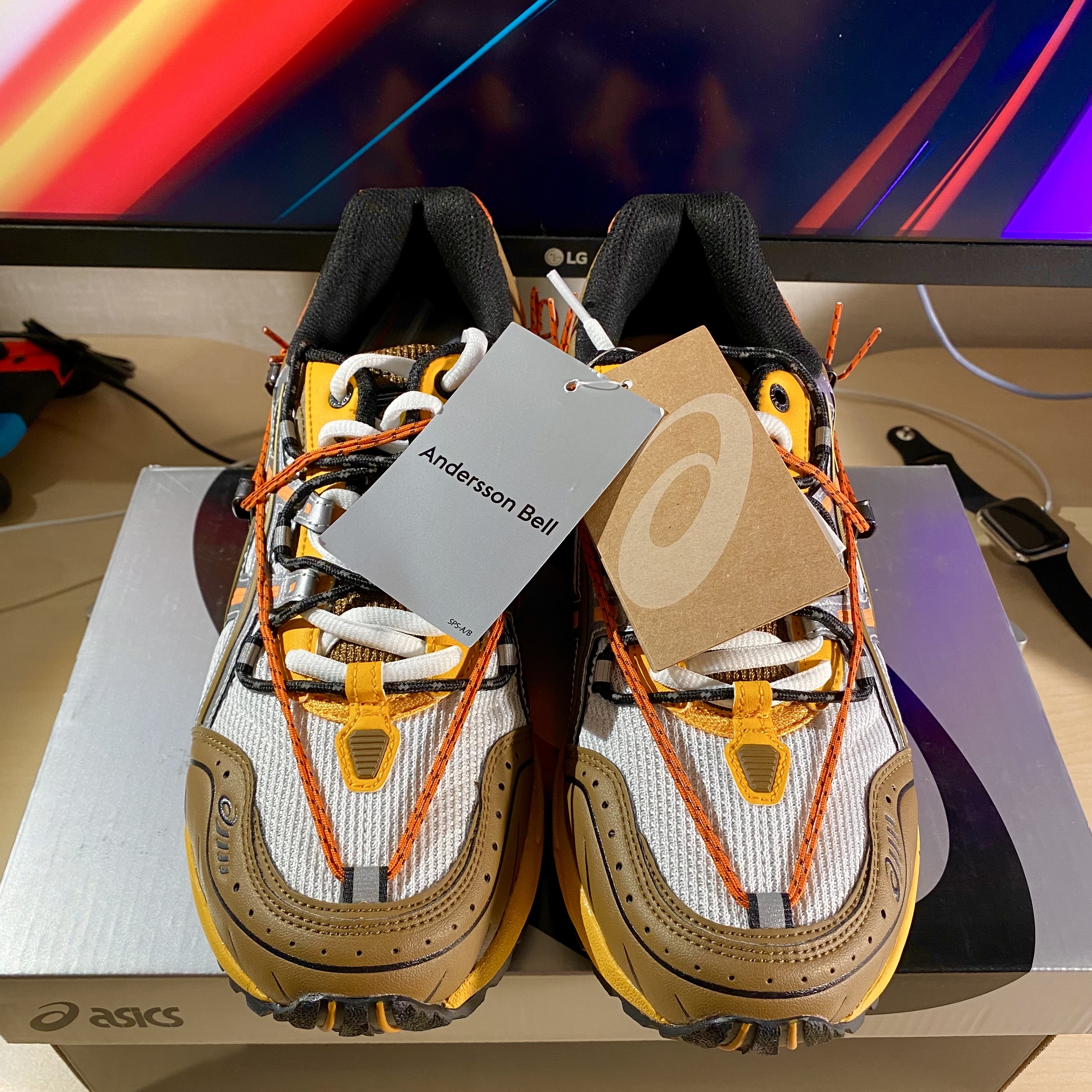Asics x Andersson Bell Gel-1090 White Orange 착용 스타일 - 2