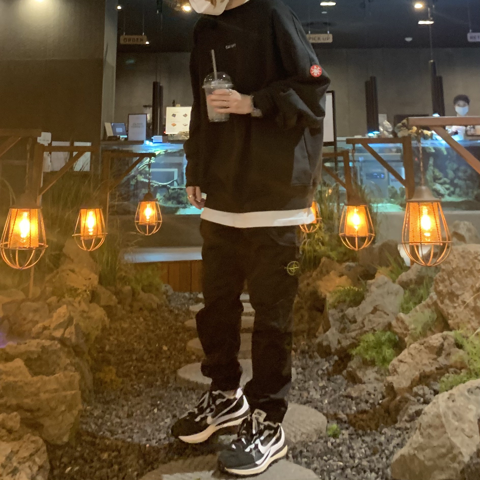Nike x Sacai VaporWaffle Black White 착용 스타일