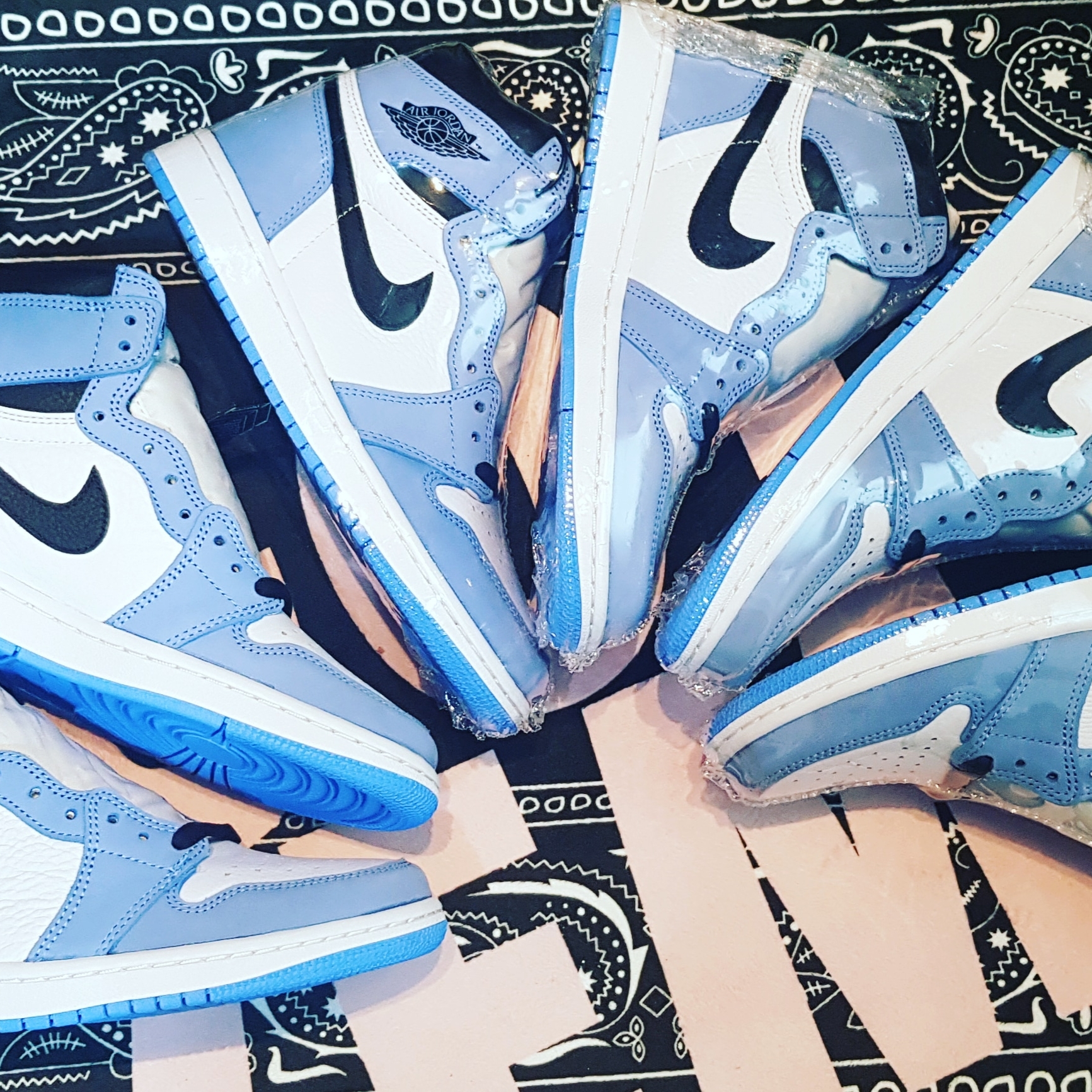 Jordan 1 Retro High OG University Blue 착용 스타일