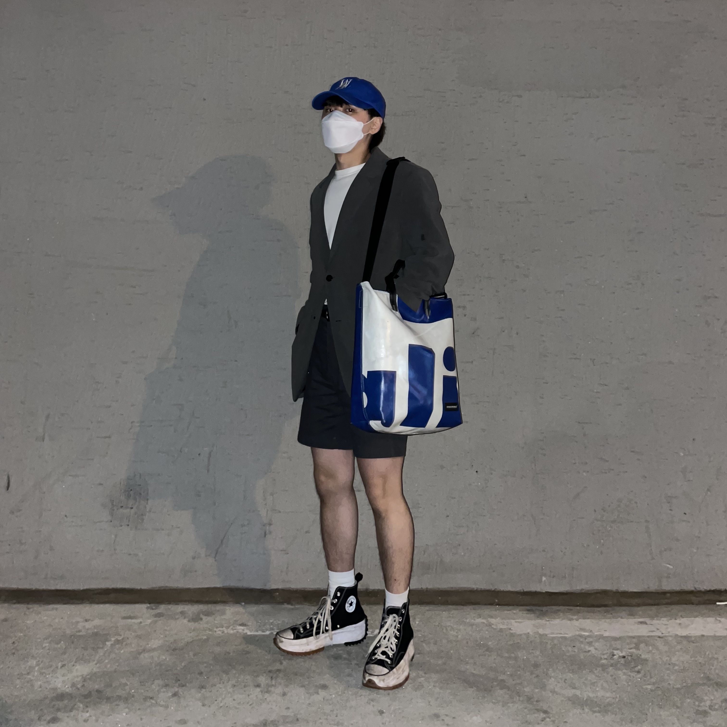 Converse Run Star Hike Hi Black White Gum 착용 스타일