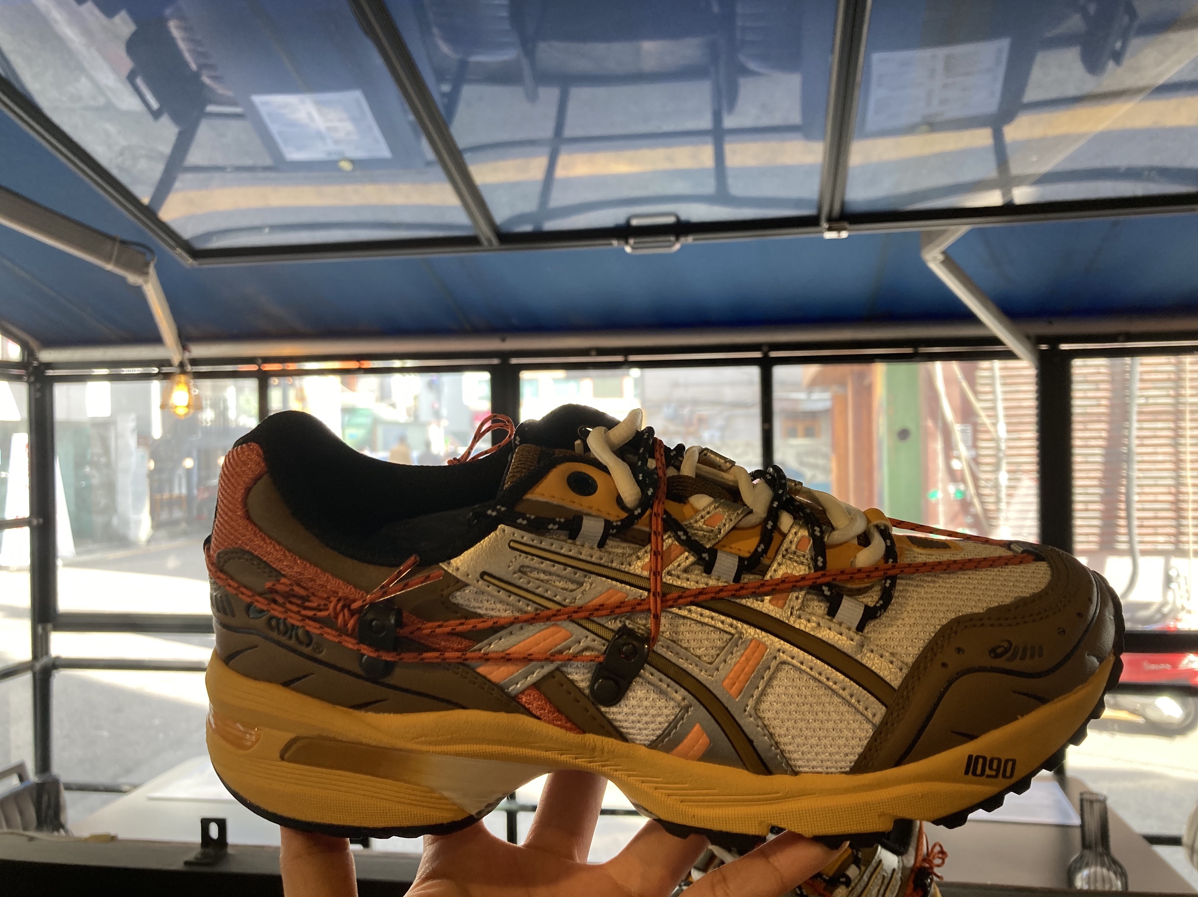 Asics x Andersson Bell Gel-1090 White Orange 착용 스타일 - 1