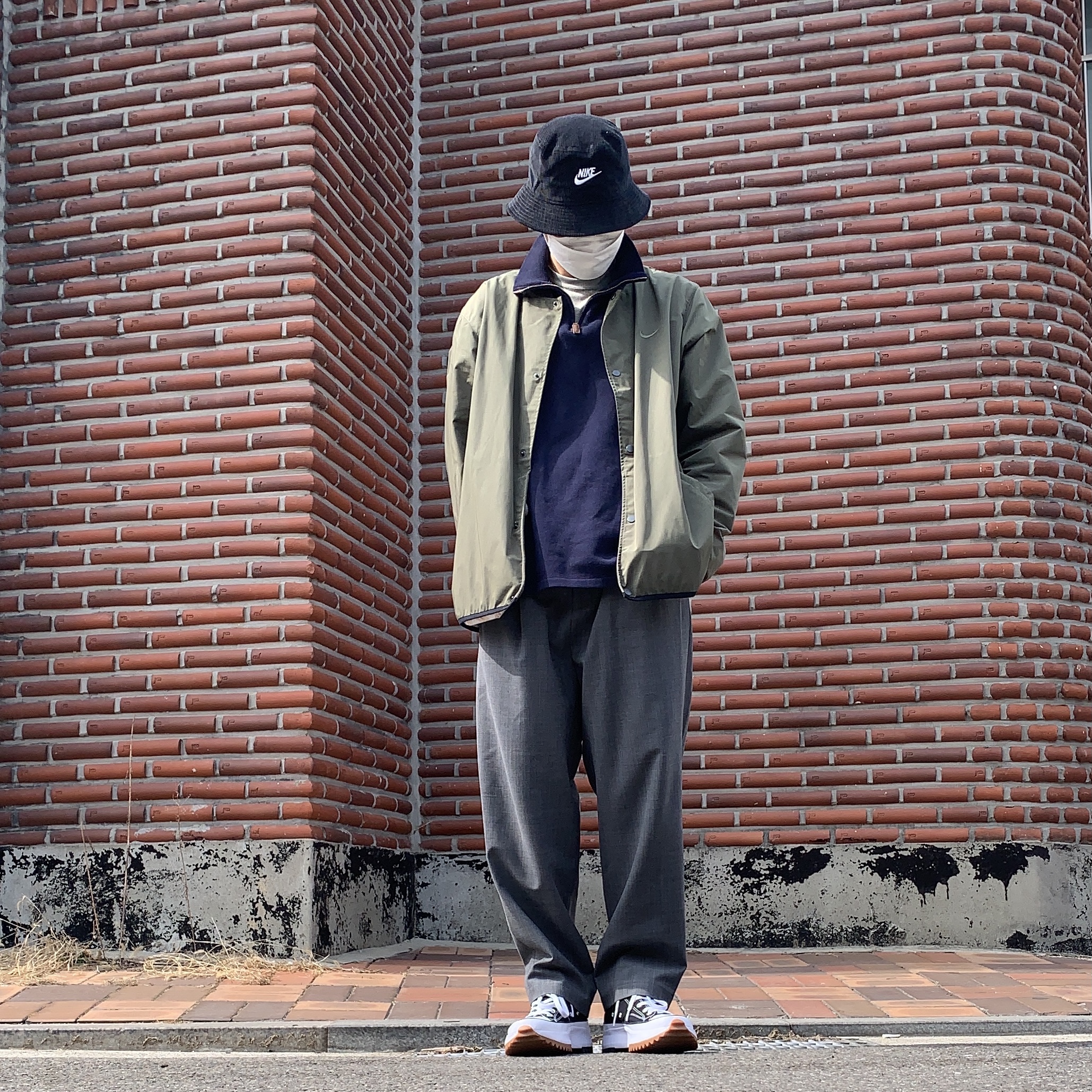 Converse Run Star Hike Hi Black White Gum 착용 스타일