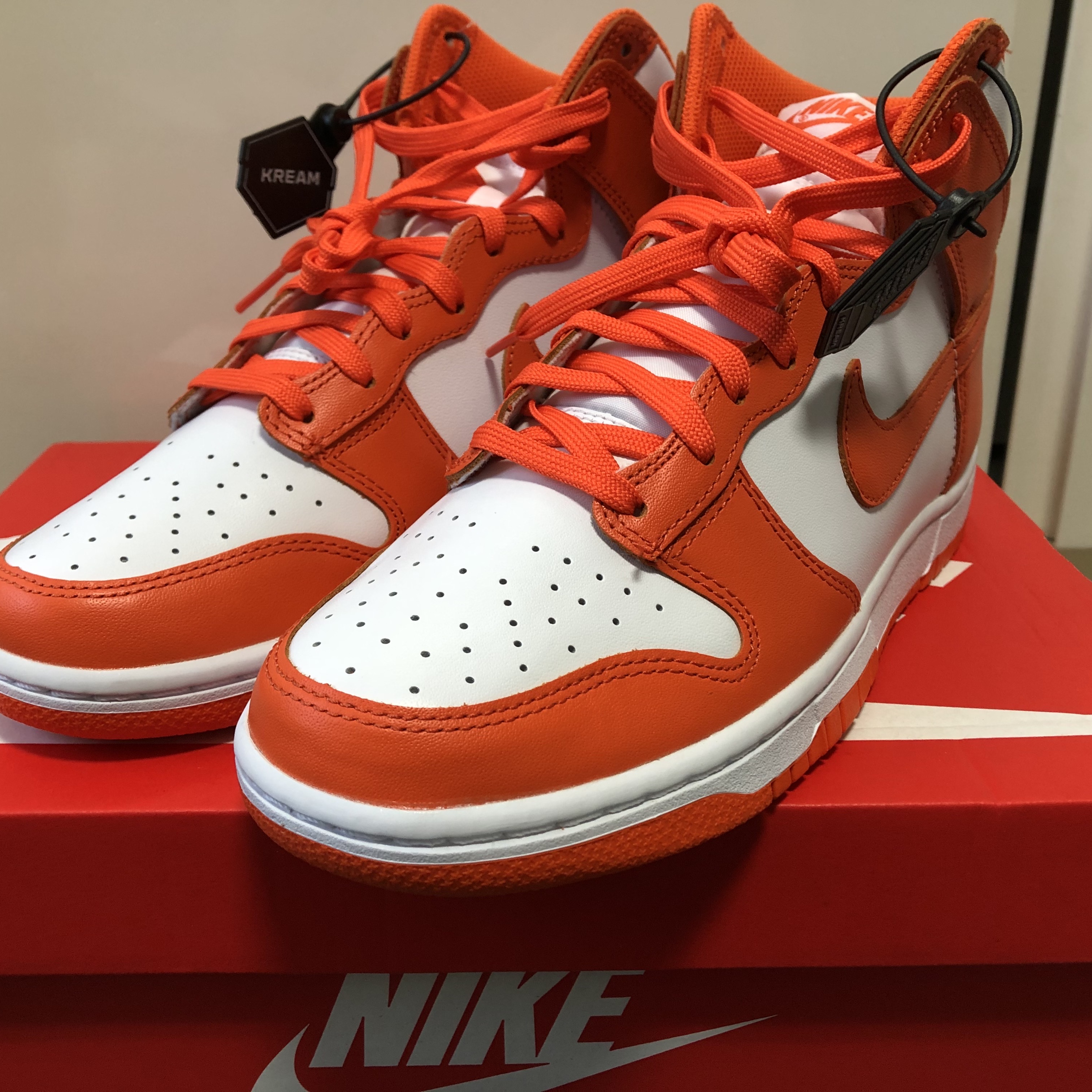 Nike Dunk High Retro Orange Blaze 착용 스타일 - 2
