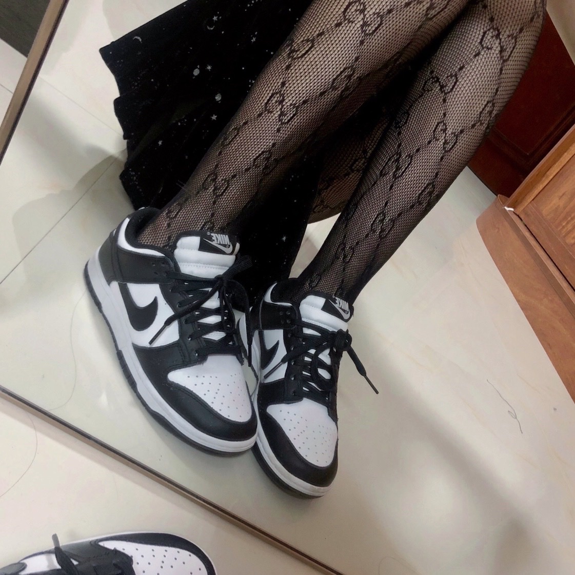 (W) Nike Dunk Low Black 착용 스타일