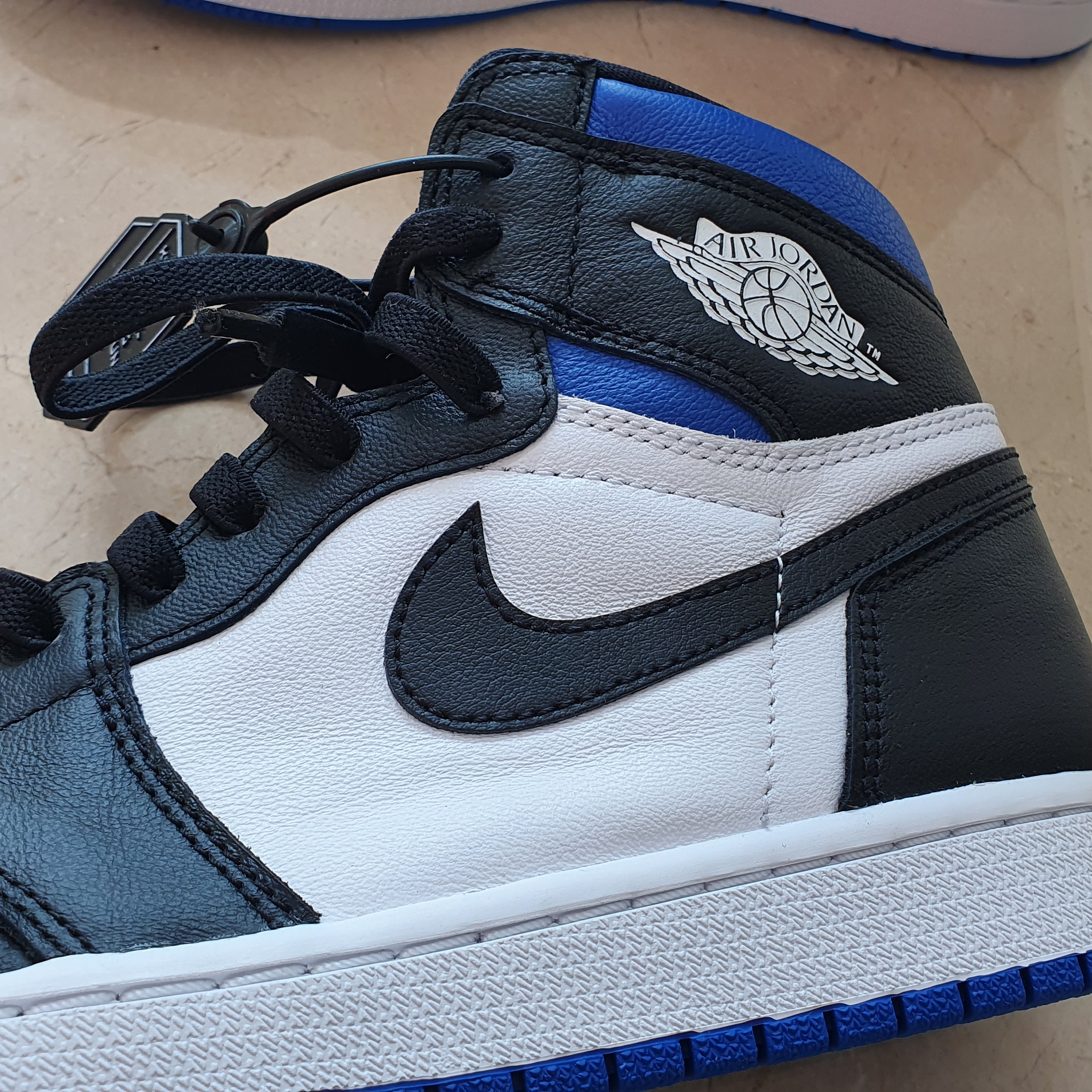 Jordan 1 Retro High OG Royal Toe 착용 스타일 - 2