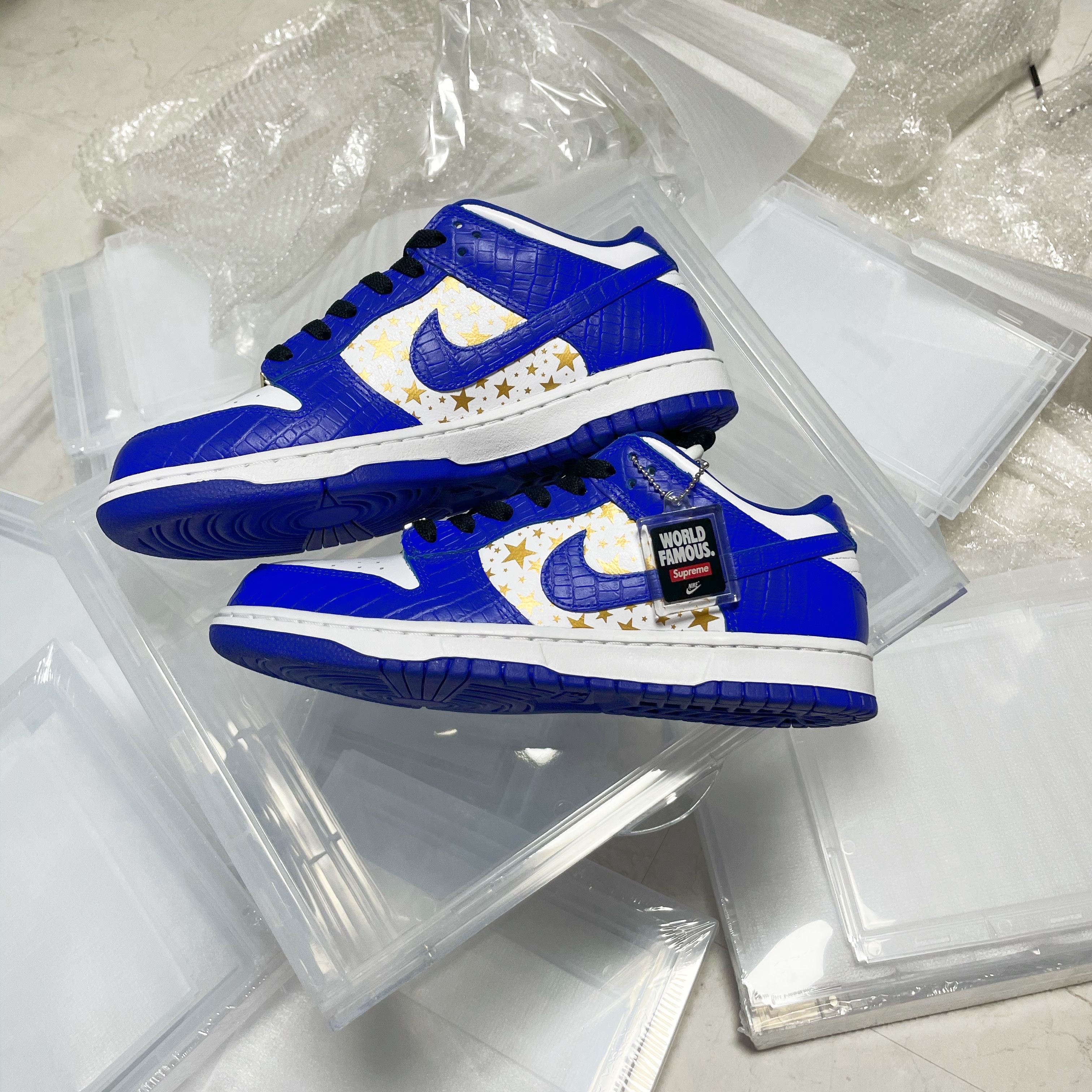 Nike x Supreme SB Dunk Low Hyper Blue 착용 스타일