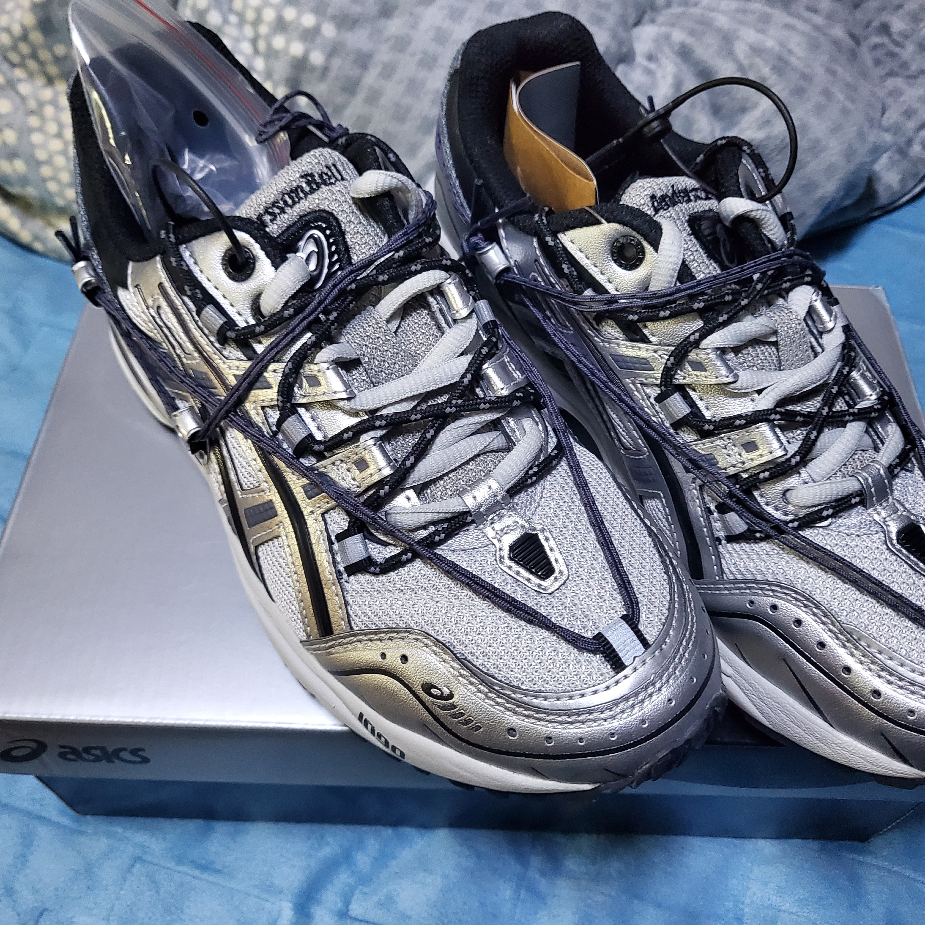 Asics x Andersson Bell Gel-1090 Glacier Grey Silver 착용 스타일 - 3