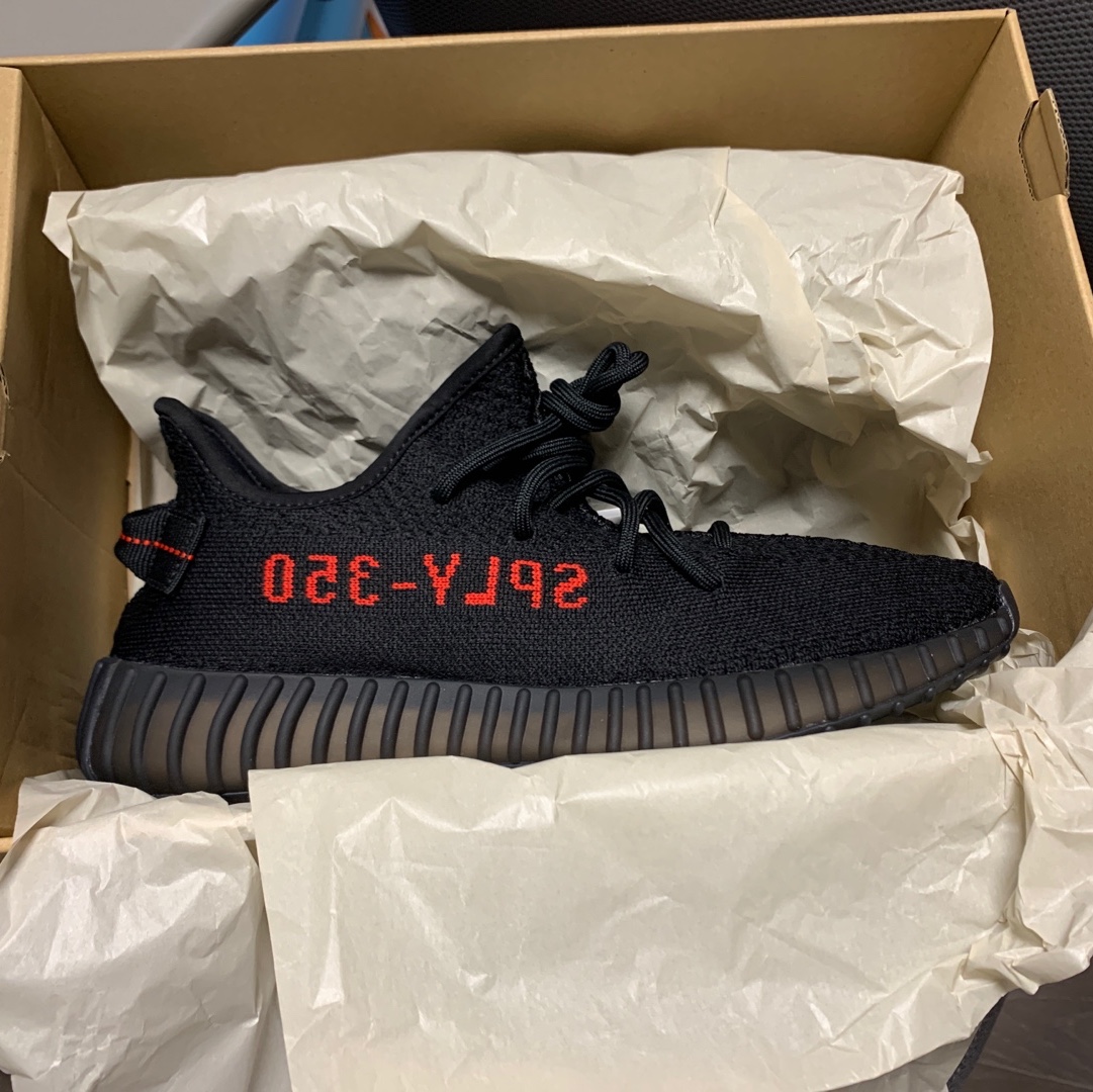 Adidas Yeezy Boost 350 V2 Black Red 2020 착용 스타일