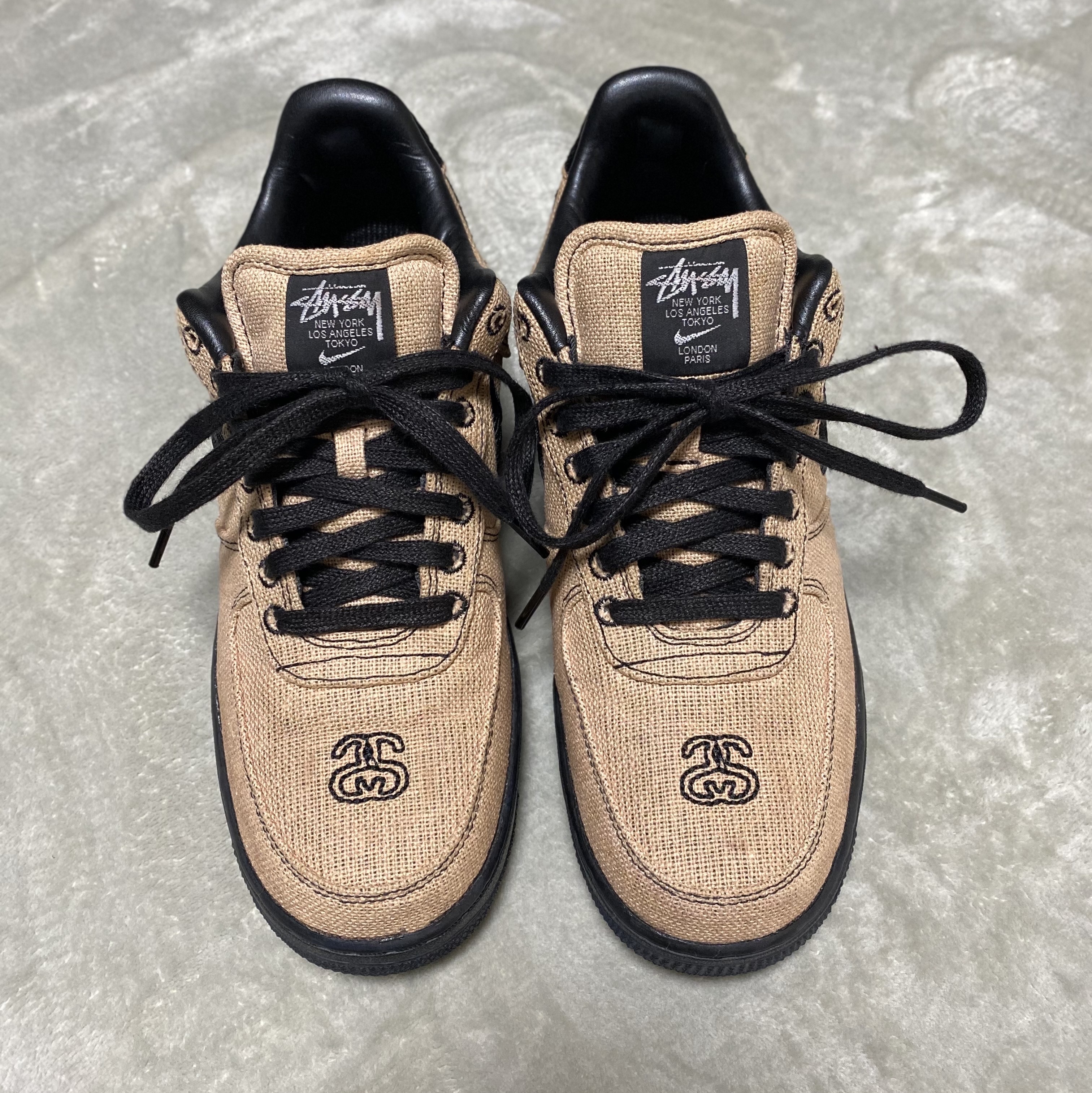 Nike x Stussy Air Force 1 Low Triple Black 착용 스타일 - 2