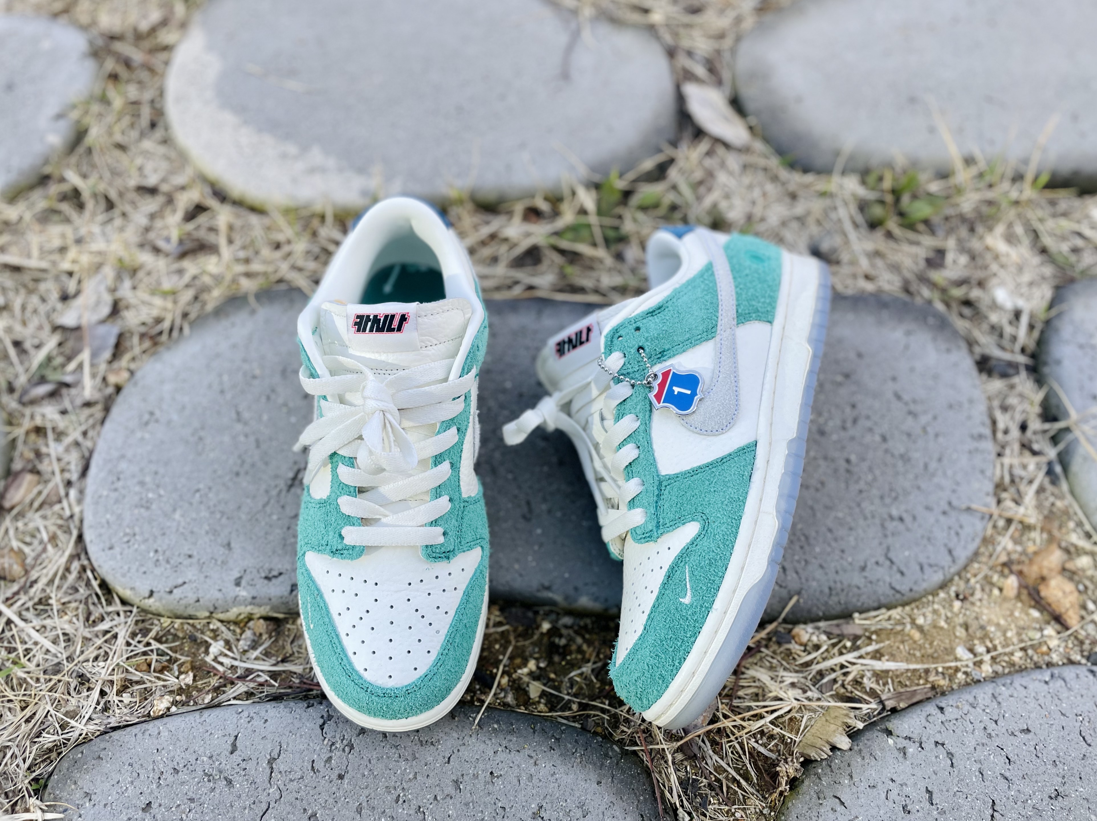 Nike x Kasina Dunk Low Road Sign - Kasina Exclusive 착용 스타일