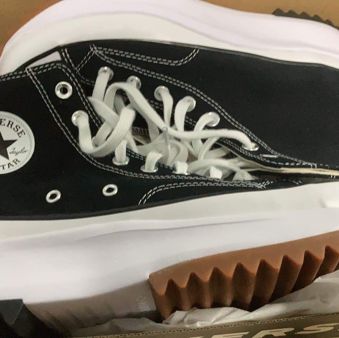 Converse Run Star Hike Hi Black White Gum 착용 스타일
