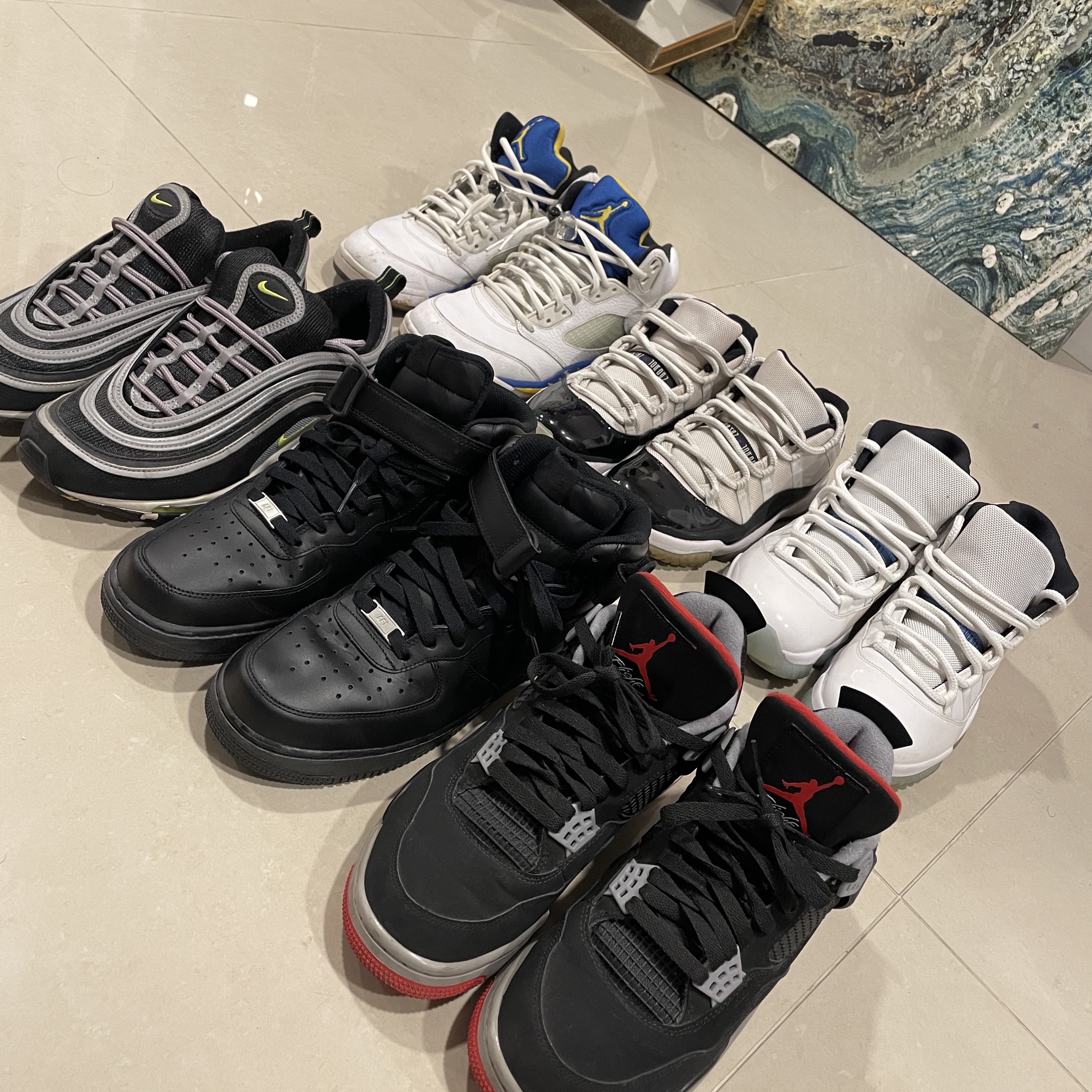 Nike Air Max 97 OG Black Volt Asia, Nike Air Force 1 Mid '07 Black 착용 스타일