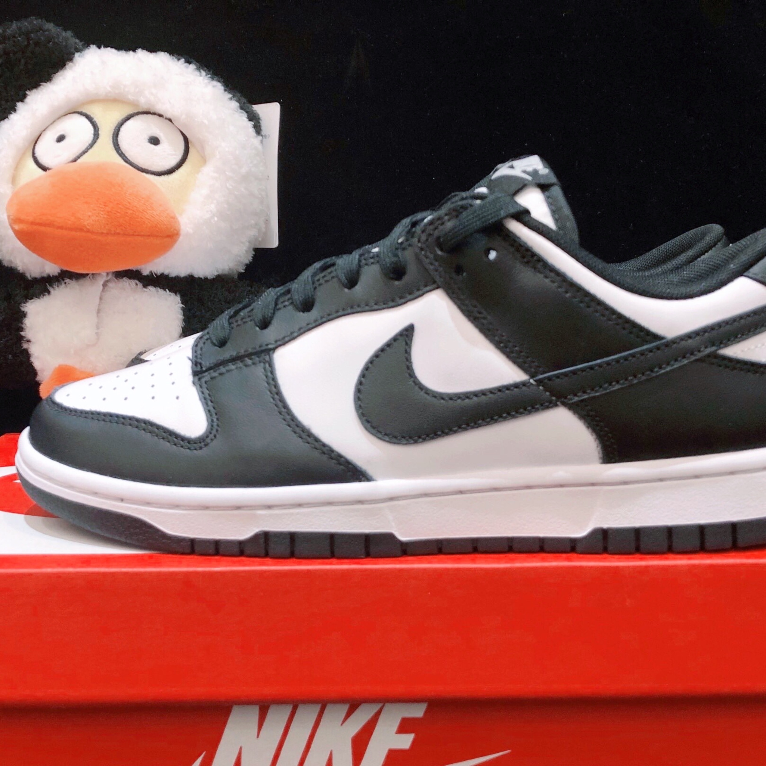 (W) Nike Dunk Low Black 착용 스타일 - 2