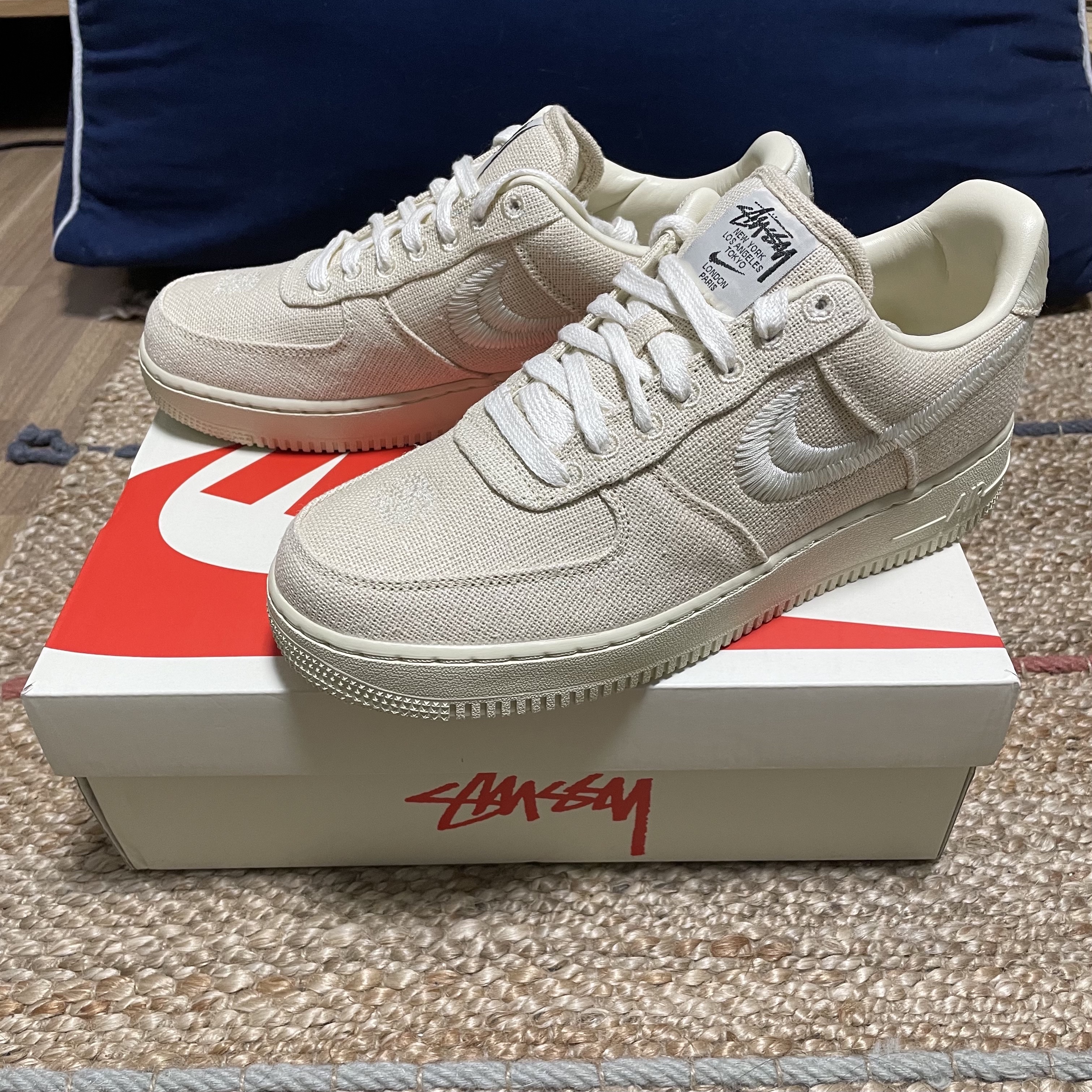 Nike x Stussy Air Force 1 Low Fossil 착용 스타일 - 2