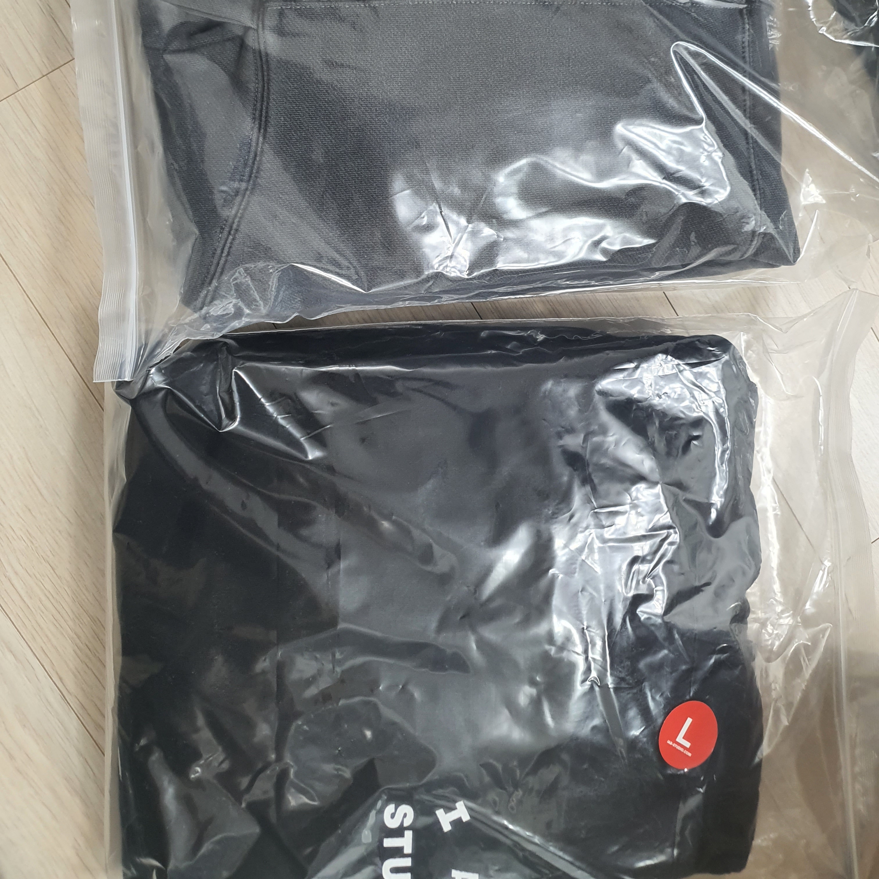 IAB Studio Woven Hoodie Black, IAB Studio Blocked Pigment Hoodie Black 착용 스타일 - 2