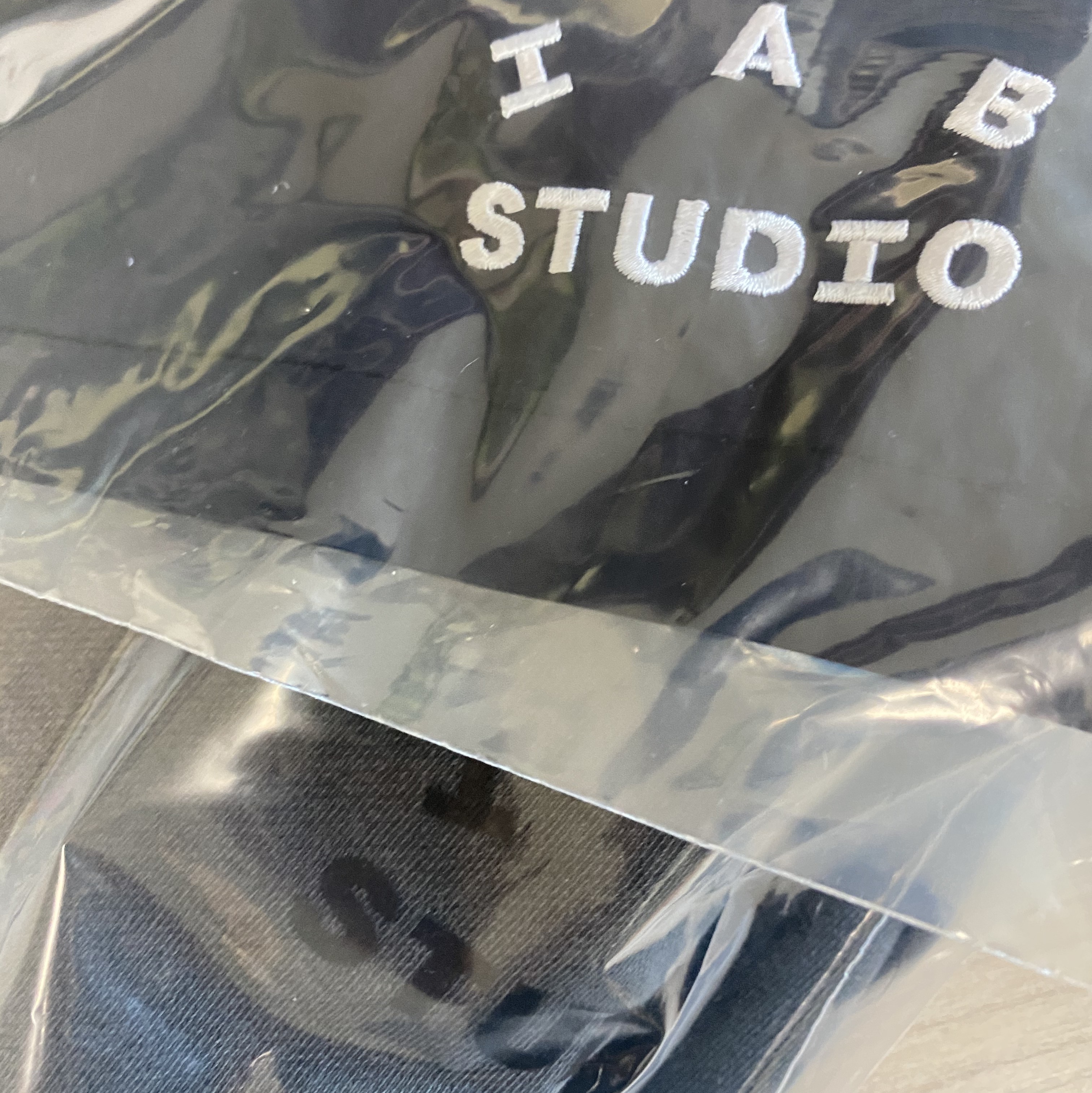 IAB Studio Blocked Pigment Hoodie Black, IAB Studio Woven Shorts Black 착용 스타일