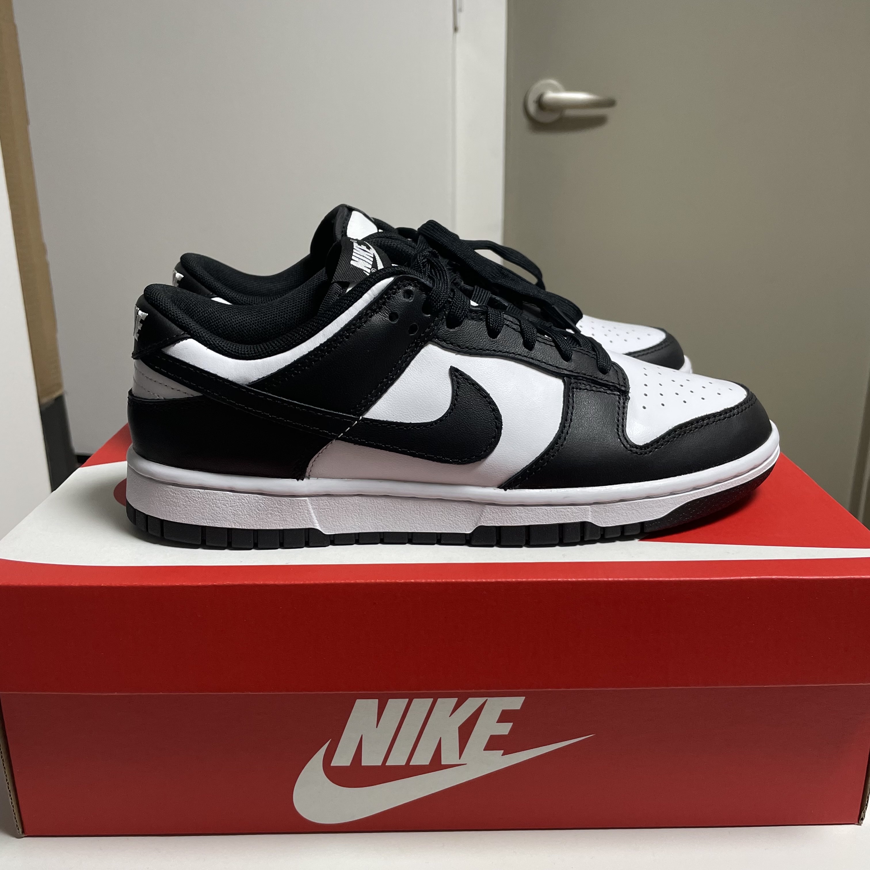 Nike Dunk Low Retro Black 착용 스타일 - 2