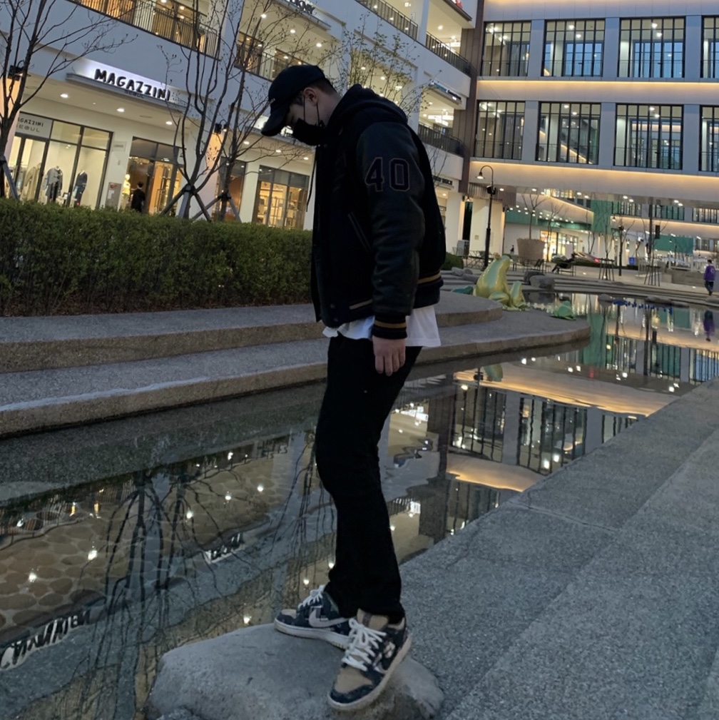 Stussy 40th Anniversary IST Jacket (Ny.LT.La), Nike x Travis Scott SB Dunk Low 착용 스타일