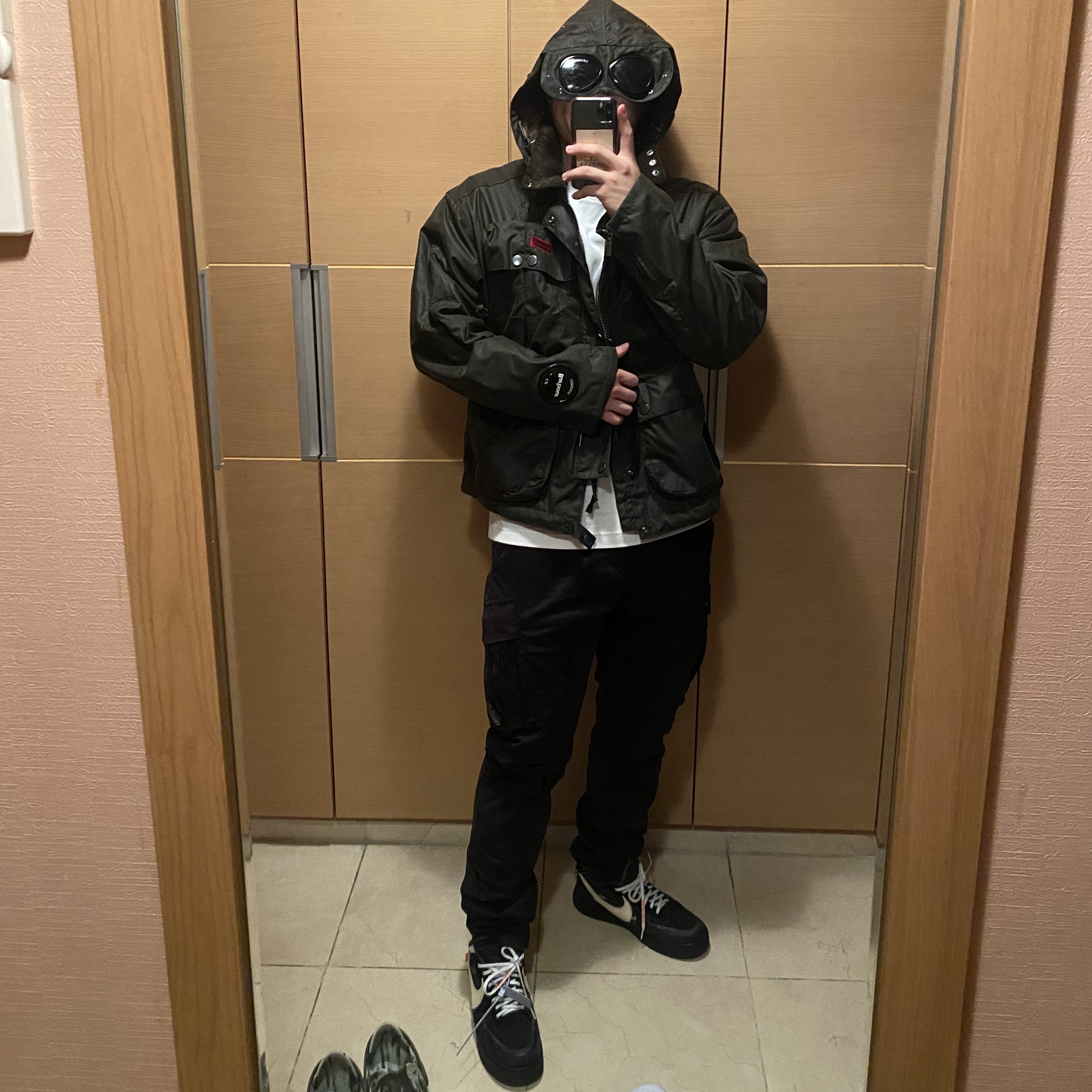 Nike x Off-White Air Force 1 Low Black White 착용 스타일
