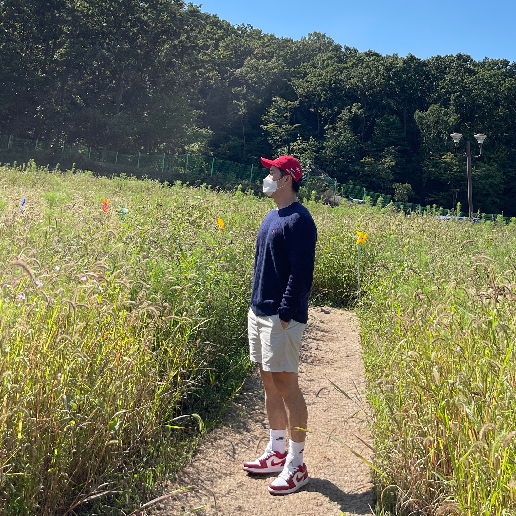Supreme Trail Camp Cap Red - 20SS, Jordan 1 Low Gym Red White 착용 스타일