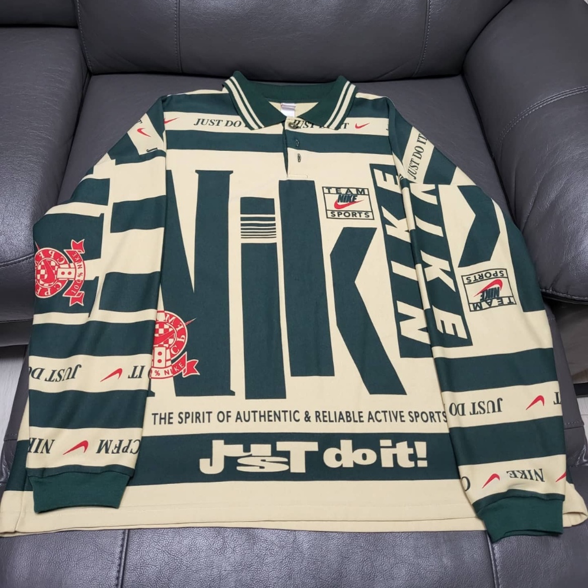 Nike x Cactus Plant Flea Market Workwear Jacket Black - Asia, Nike x Cactus Plant Flea Market S/S Jersey Green - Asia 착용 스타일 - 4