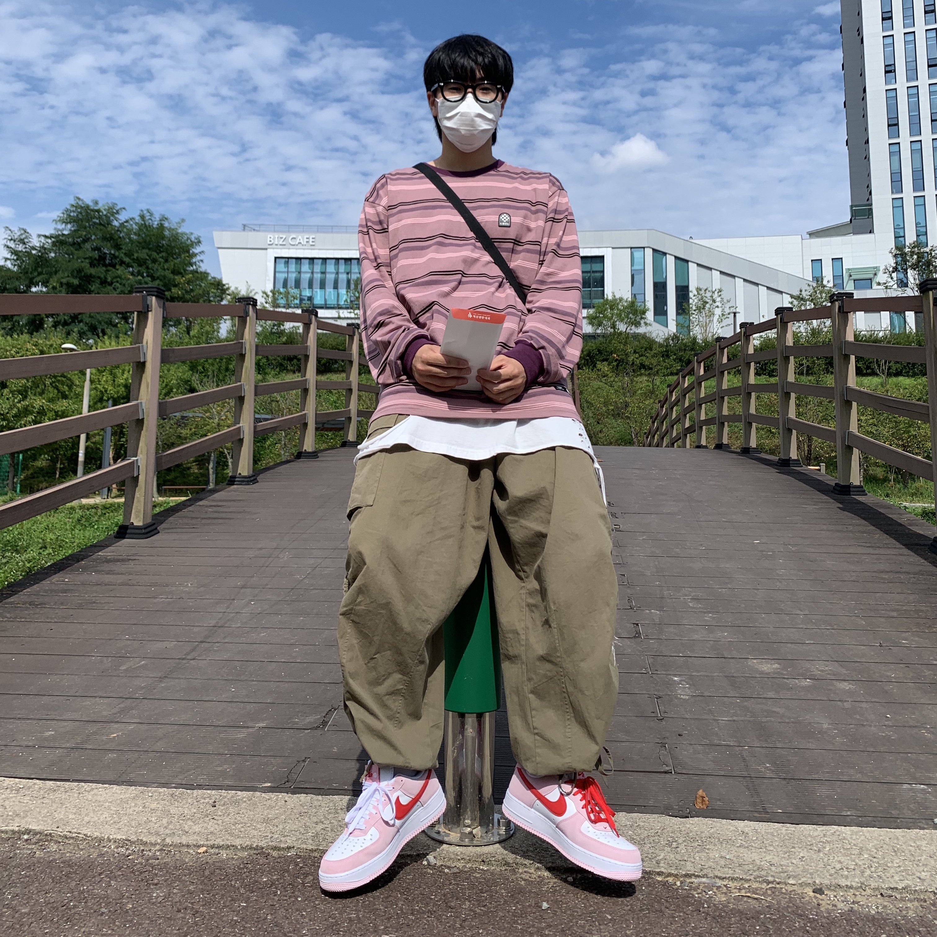 Nike Air Force 1 '07 QS Valentine's Day 착용 스타일