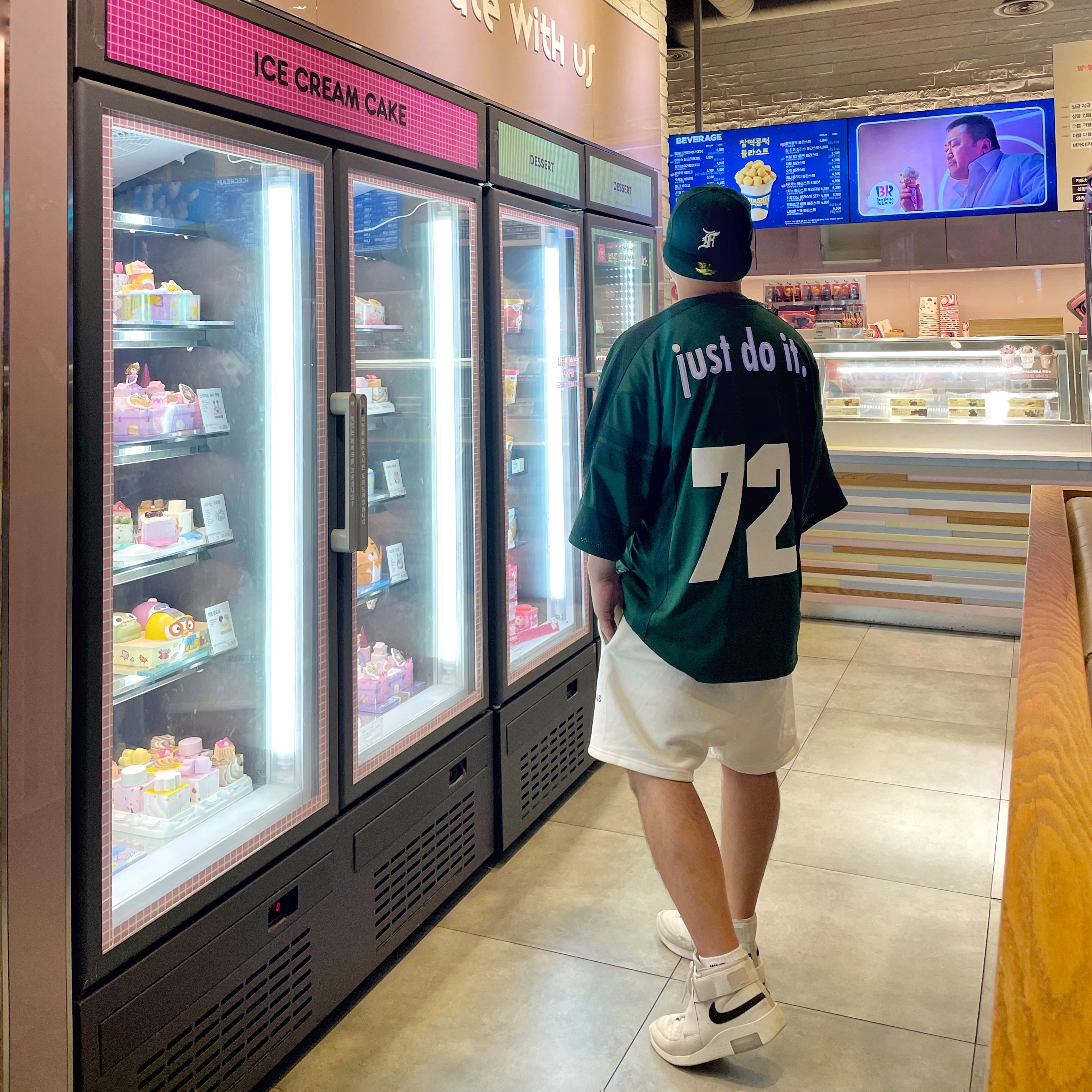 Nike x Cactus Plant Flea Market S/S Jersey Green - US/EU, Essentials Sweatshorts Cream - 21SS 착용 스타일
