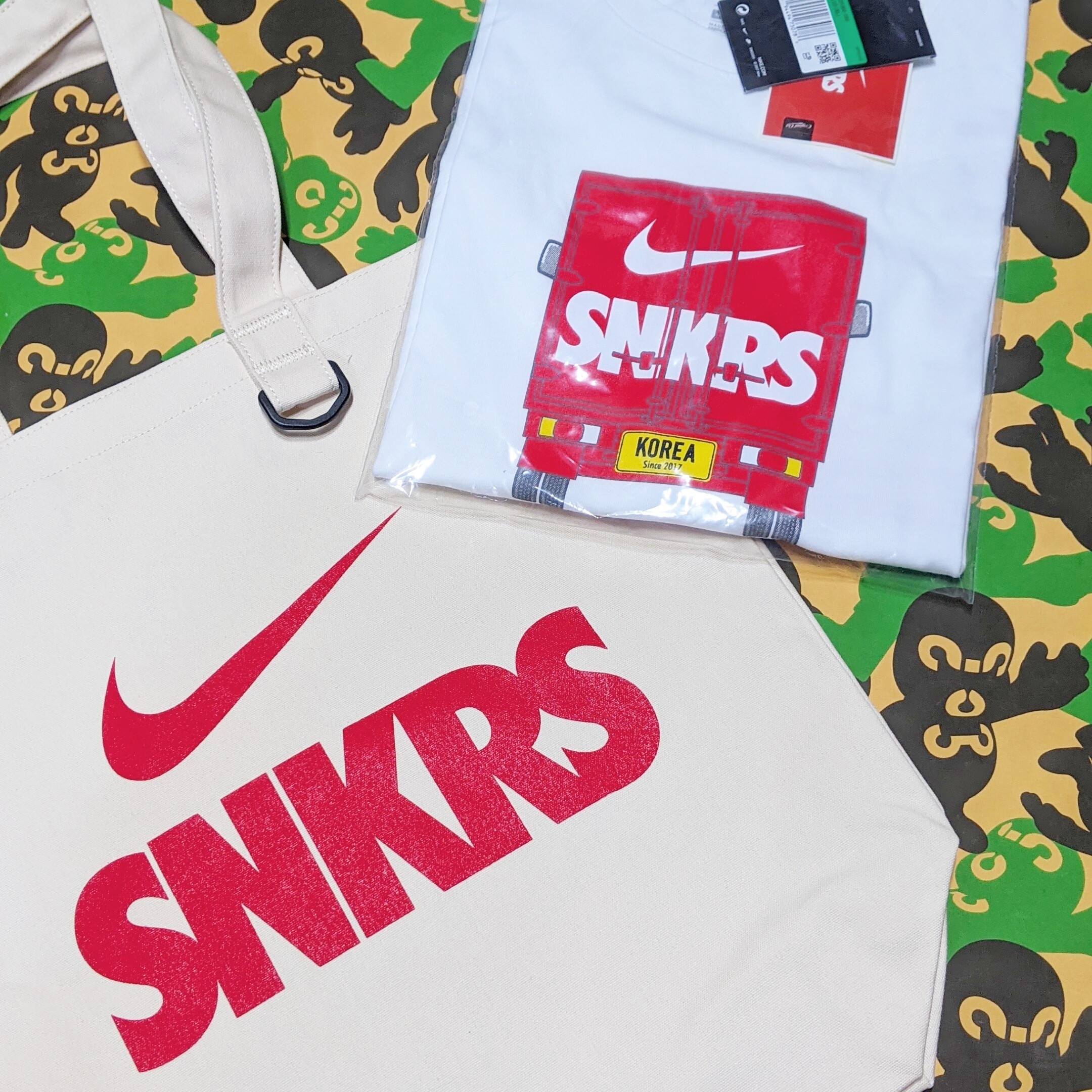 Nike SNKRS 4th Anniversary Members Only T-Shirt White (CZ6366-100) 착용 스타일