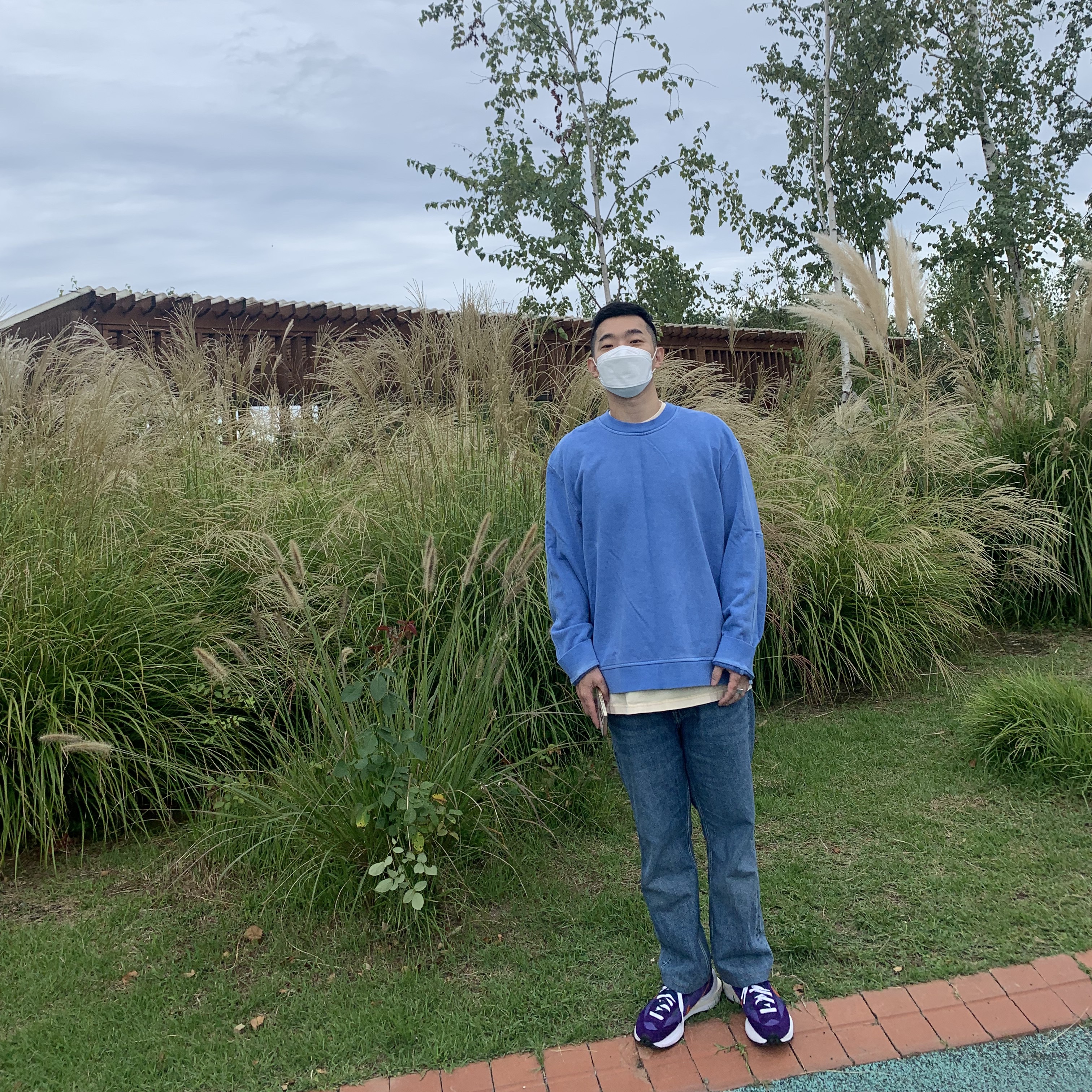 Nike x Sacai VaporWaffle Dark Iris 착용 스타일