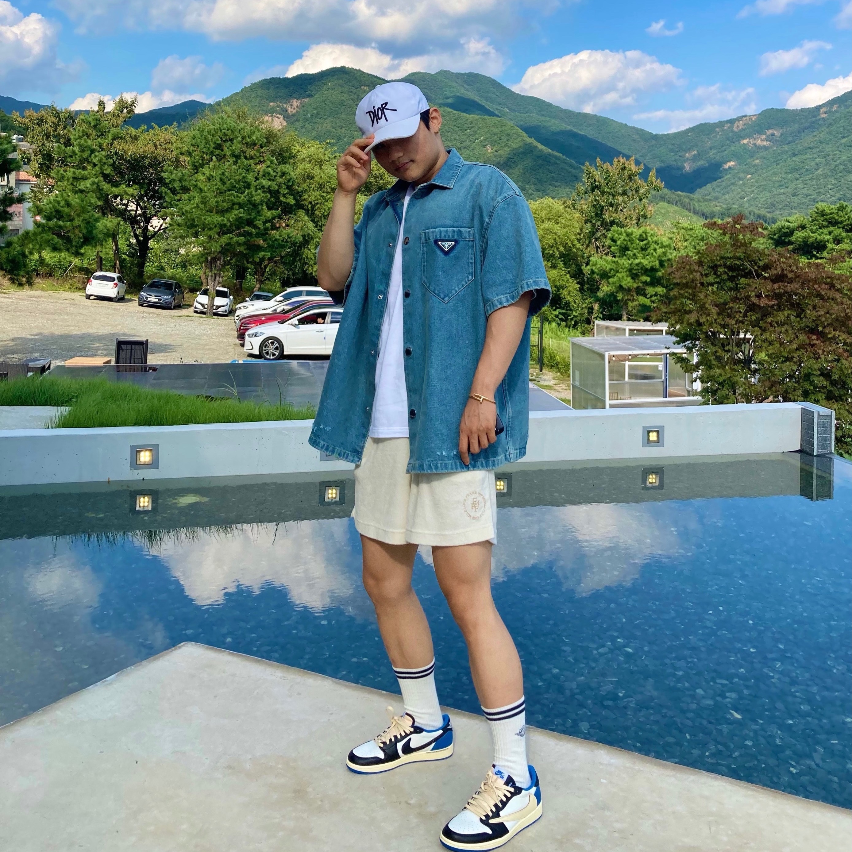 Jordan 1 x Travis Scott x Fragment Retro Low OG SP Military Blue 착용 스타일