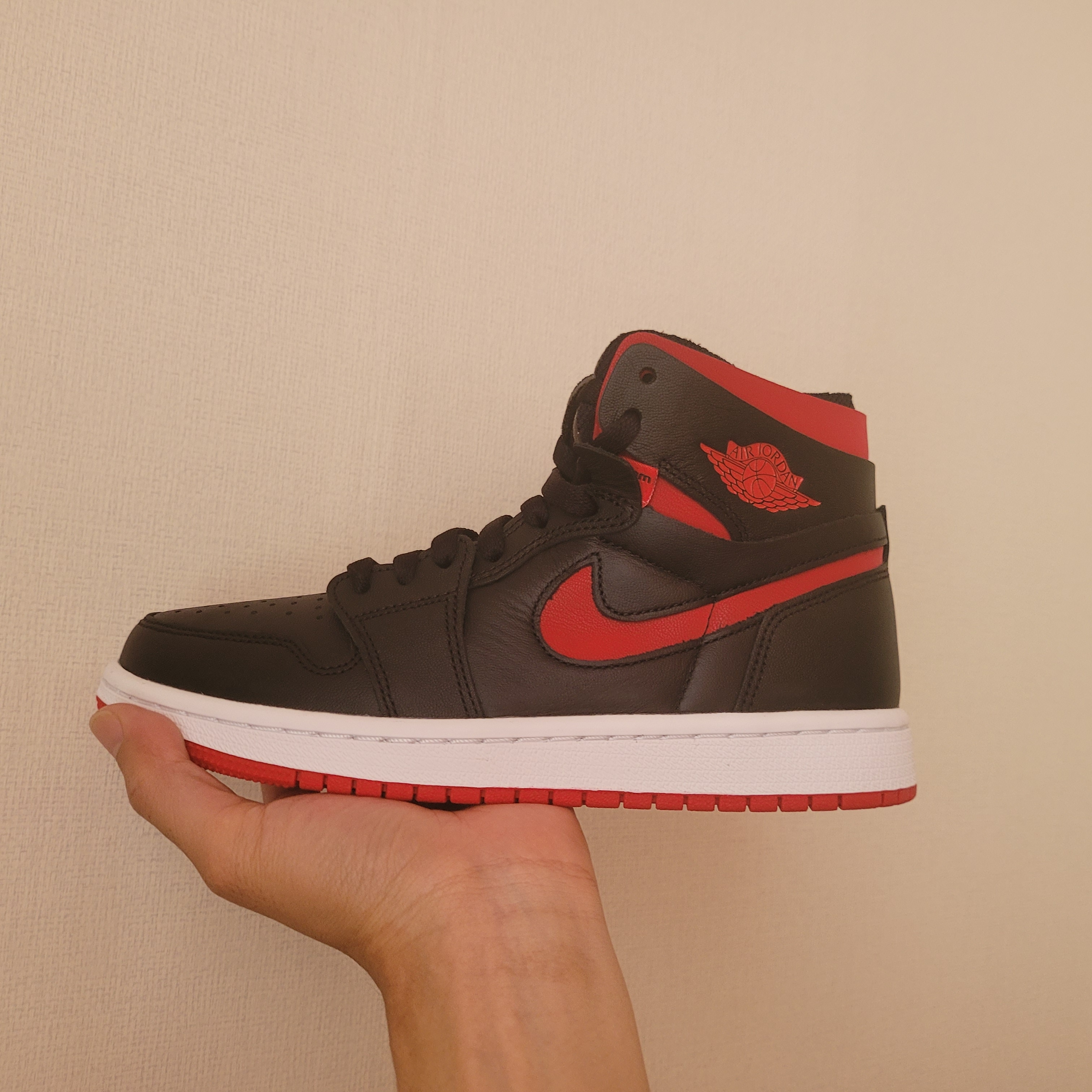 (W) Jordan 1 Zoom Air CMFT Bred 착용 스타일 - 1