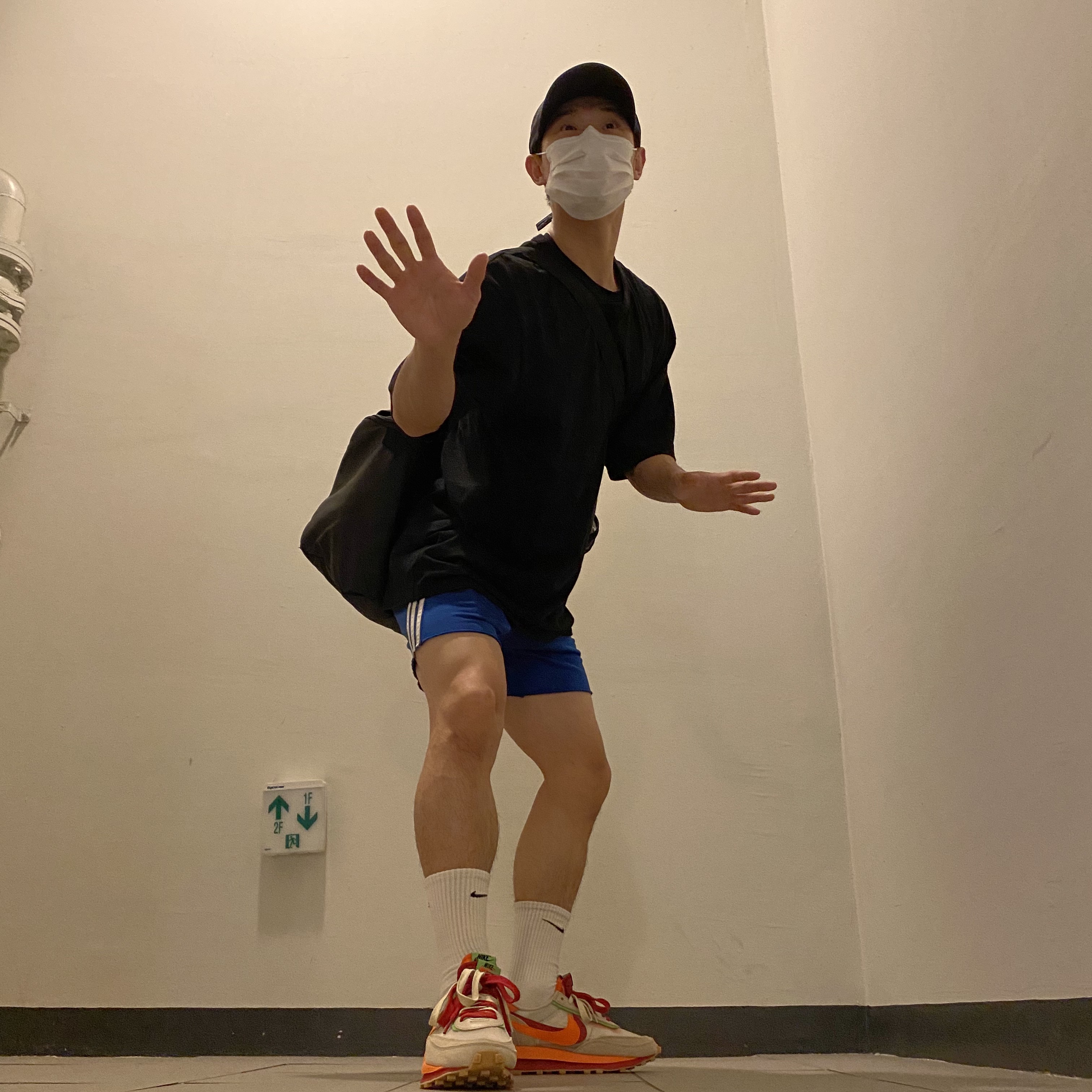 Nike x Sacai x Clot LDWaffle Orange Blaze 착용 스타일 - 2