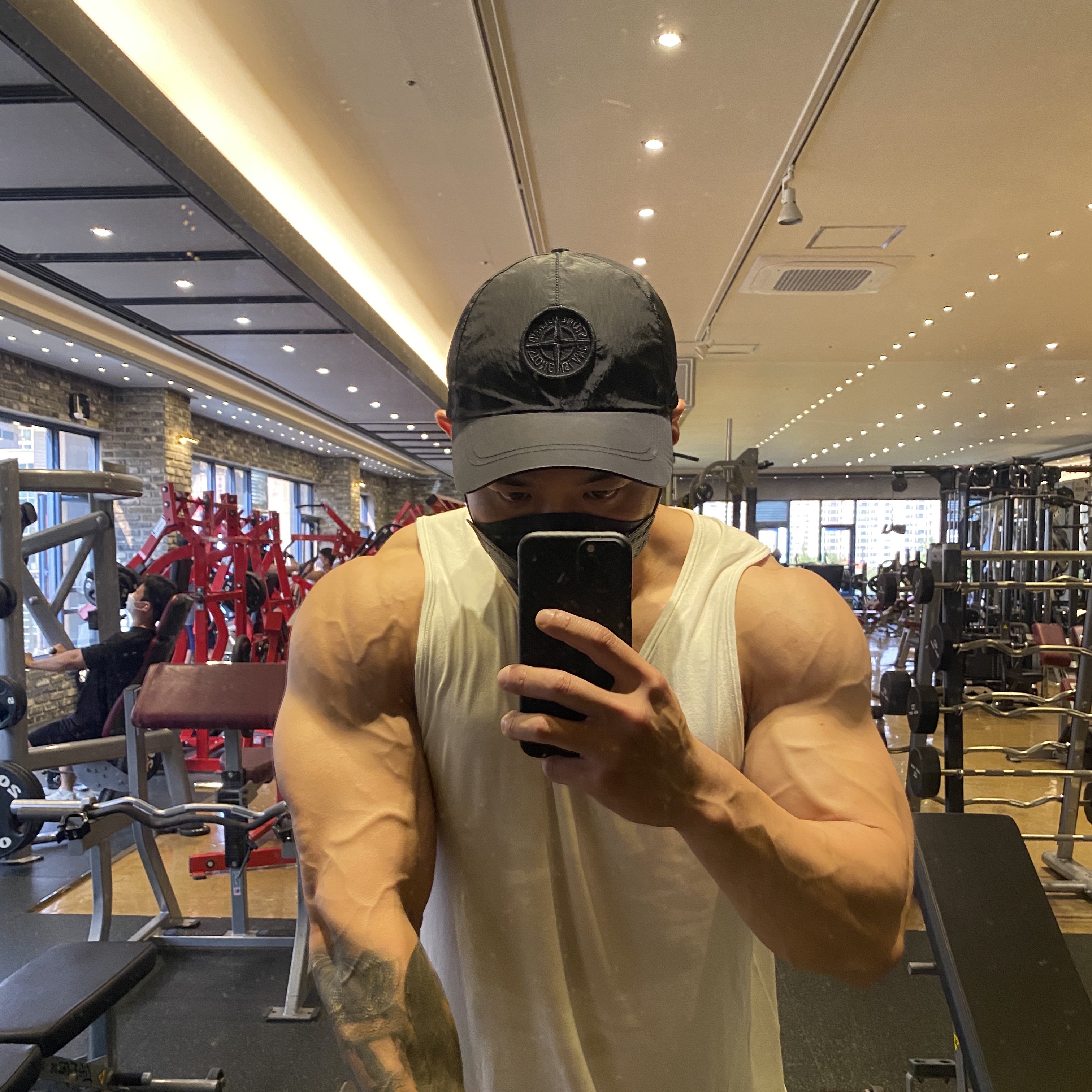오버핏을 꽉 끼게 입고 싶은 원숭이님의 스타일
