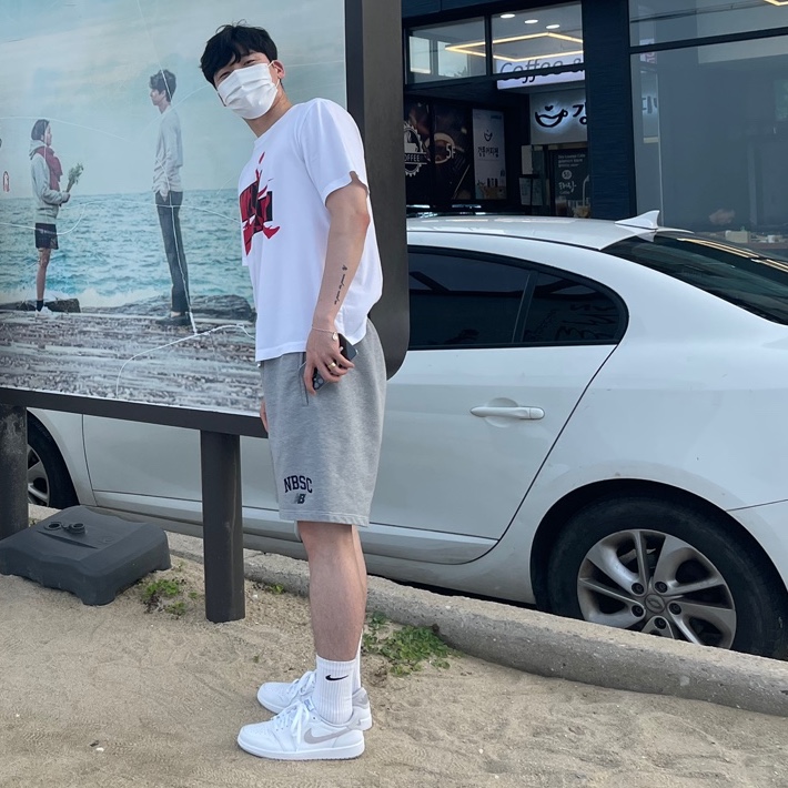 Jordan 1 Low OG Neutral Grey 착용 스타일