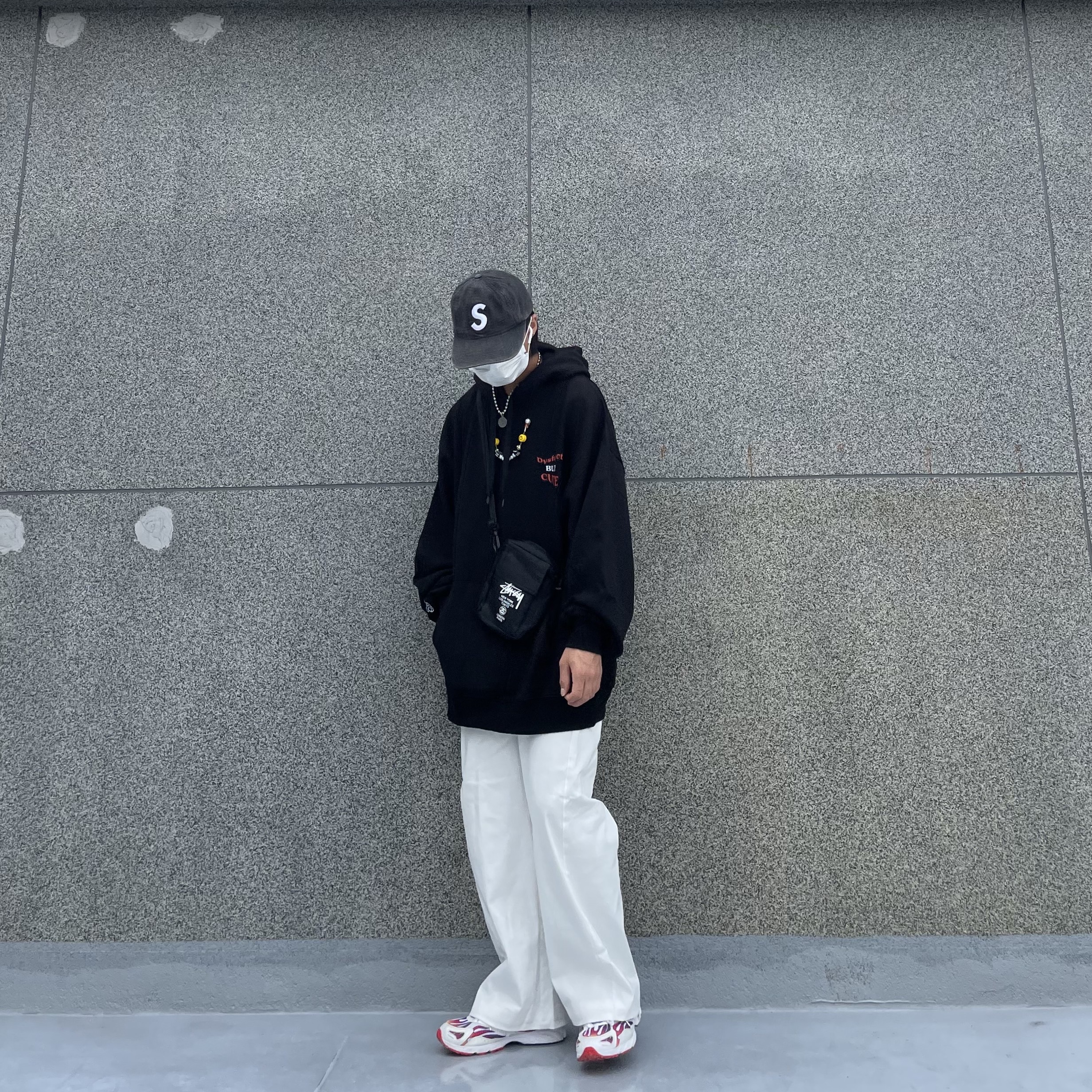 Nike x Supreme Zoom Streak Spectrum Plus White, Supreme Pigment Print S Logo 6-Panel Black - 20SS 착용 스타일 - 1