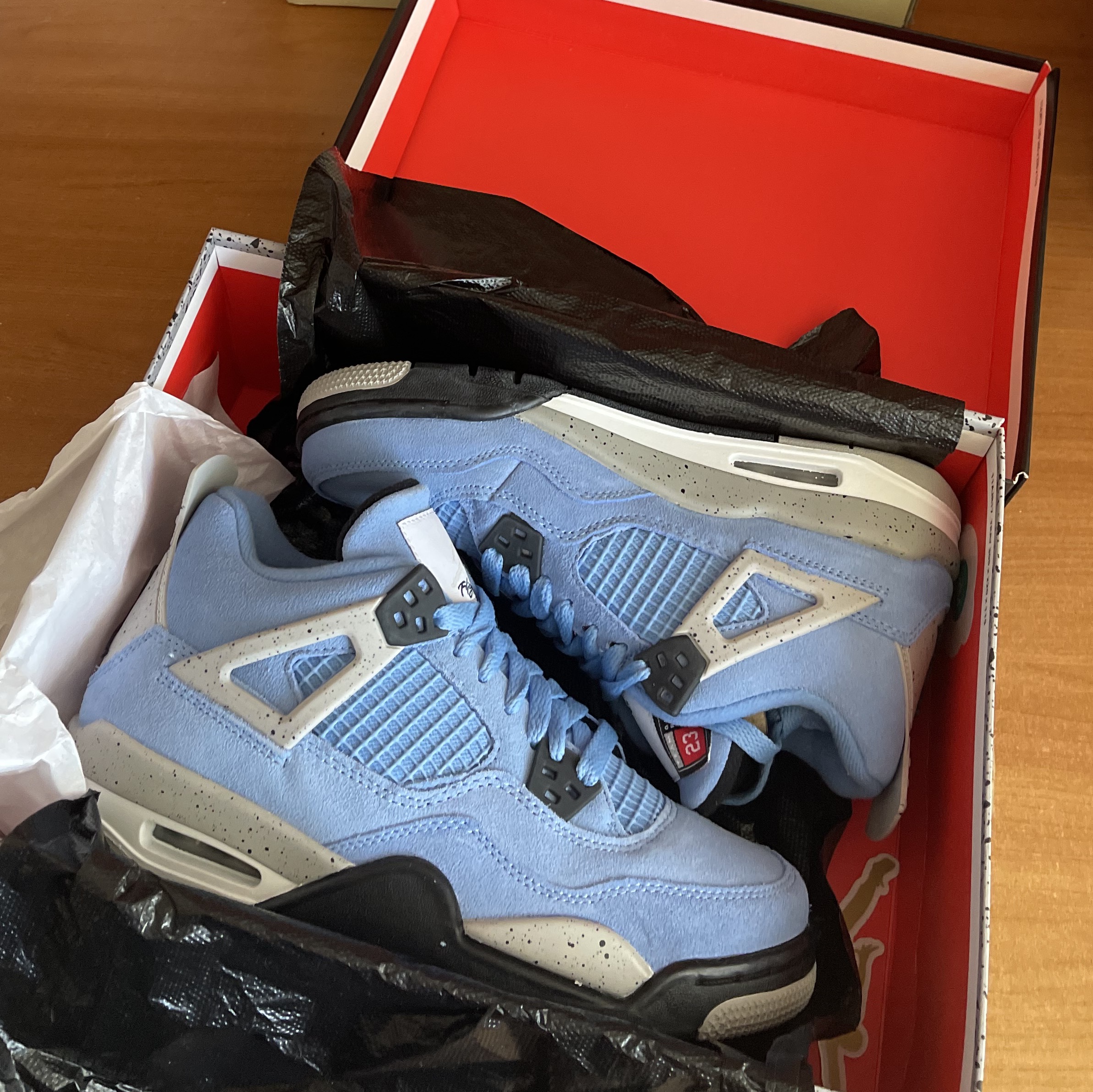 (GS) Jordan 4 Retro University Blue 착용 스타일