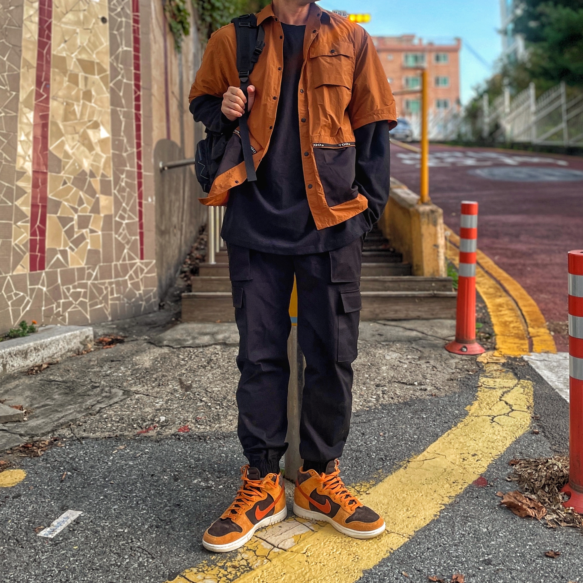 Nike Dunk High Retro PRM Dark Curry 착용 스타일