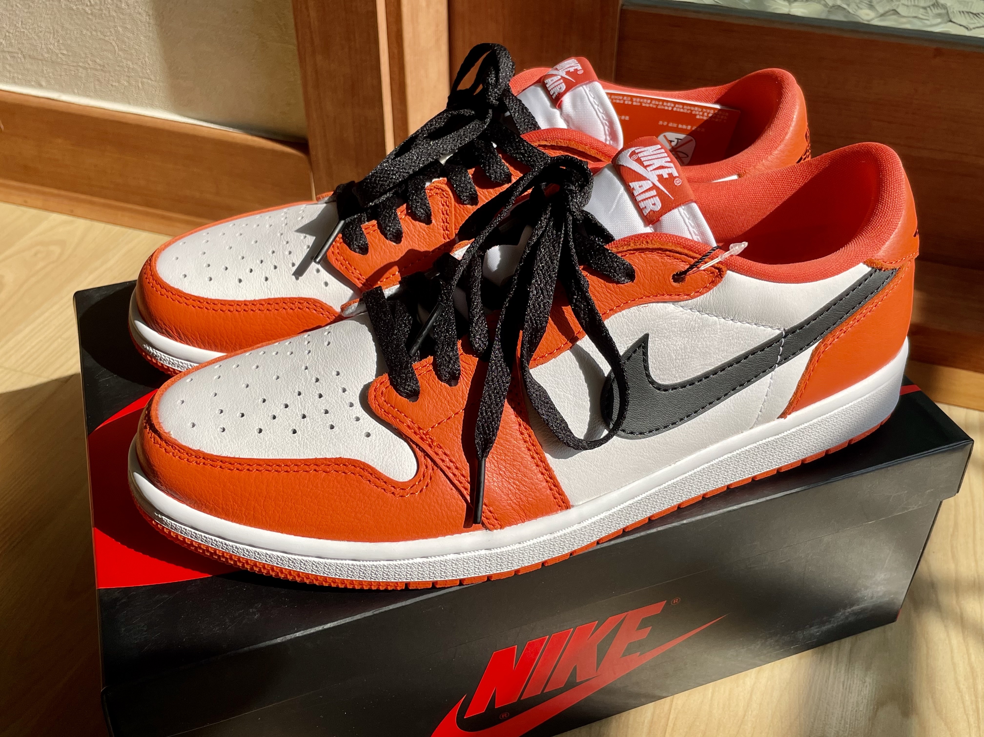 Jordan 1 Low OG Starfish 착용 스타일 - 1