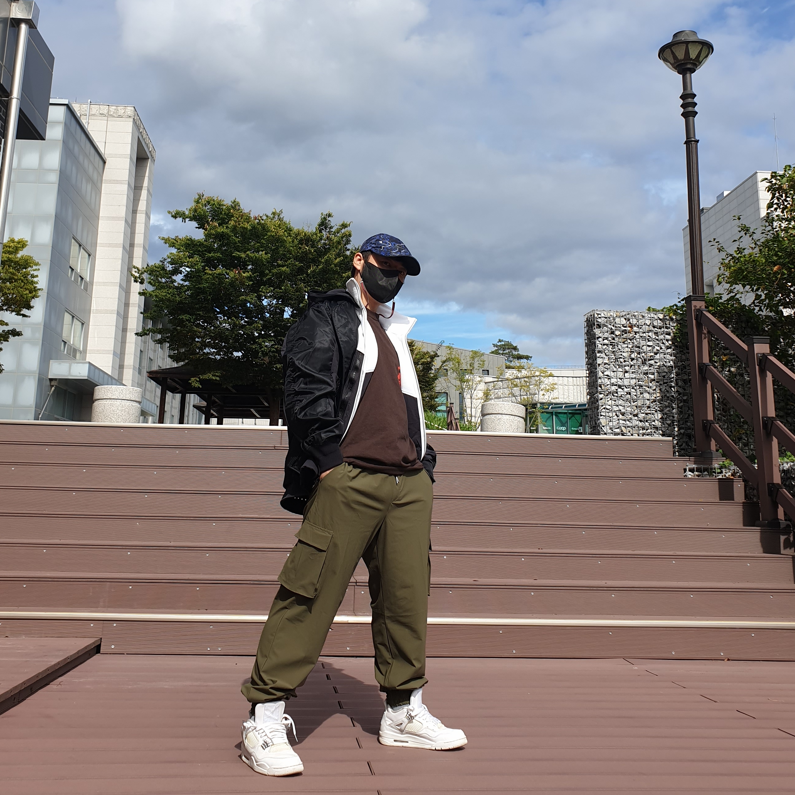 Jordan 4 Retro Pure Money 2017, Nike x Sacai NRG Layered Bomber Jacket Black - Asia 착용 스타일