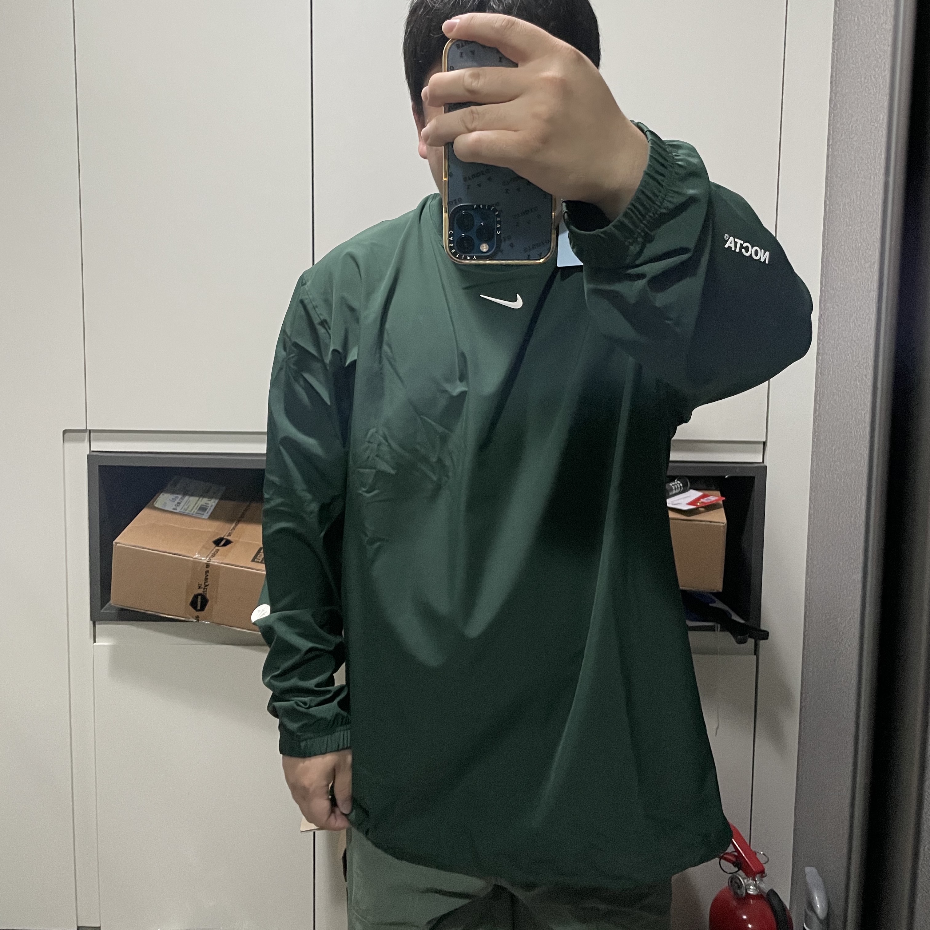 Nike x Drake Nocta Golf Crewneck Top Green - US/EU, Casetify x IAB Studio iPhone Pattern Logo Case Clear 착용 스타일 - 2