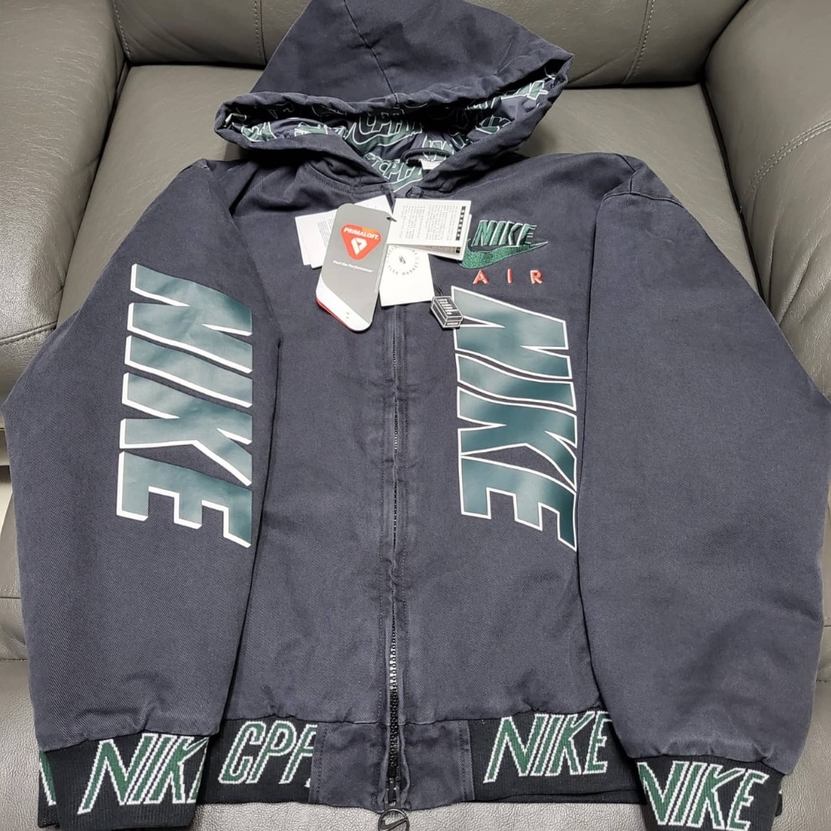 Nike x Cactus Plant Flea Market Workwear Jacket Black - Asia, Nike x Cactus Plant Flea Market S/S Jersey Green - Asia 착용 스타일 - 2