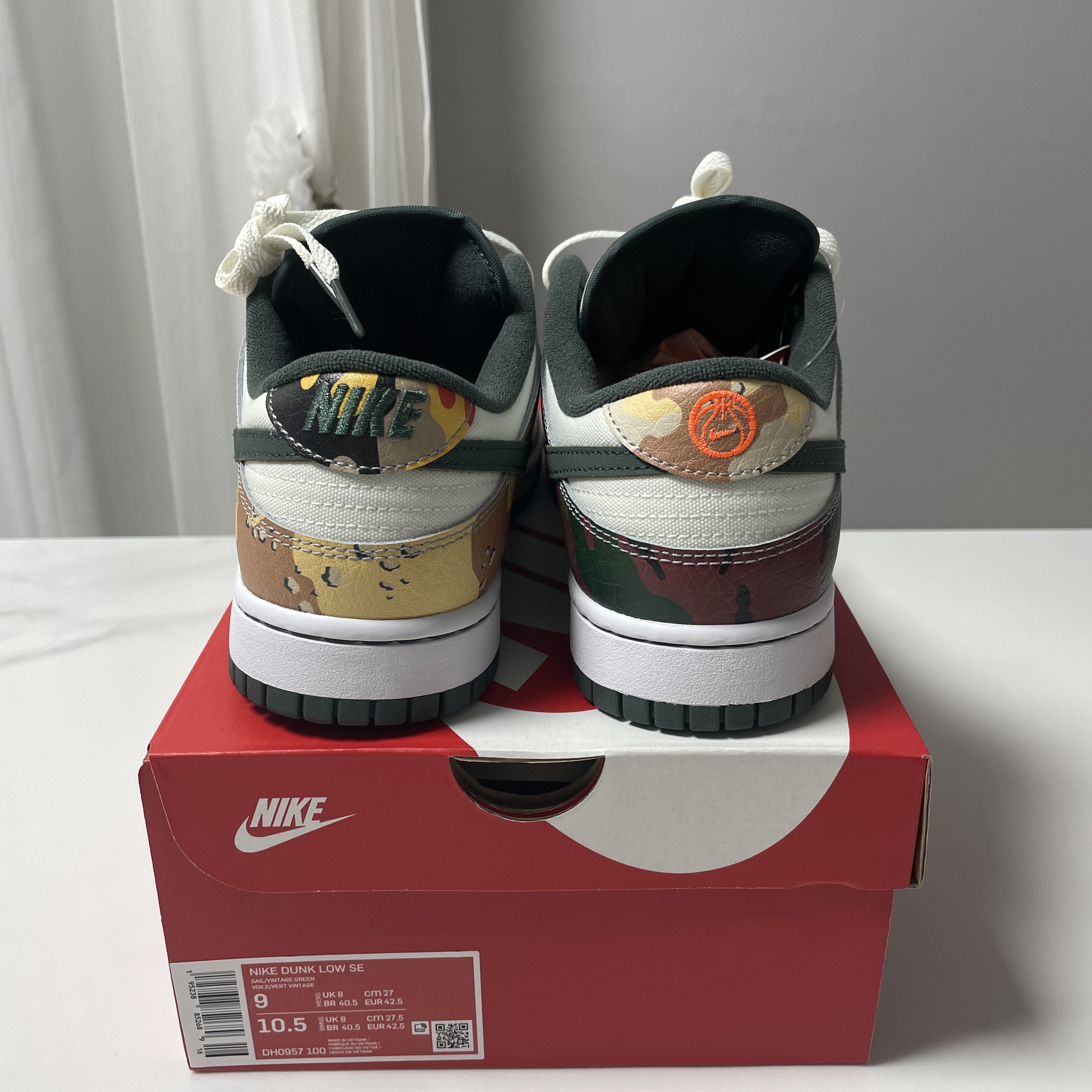 Nike Dunk Low SE Sail Multi Camo 착용 스타일 - 3