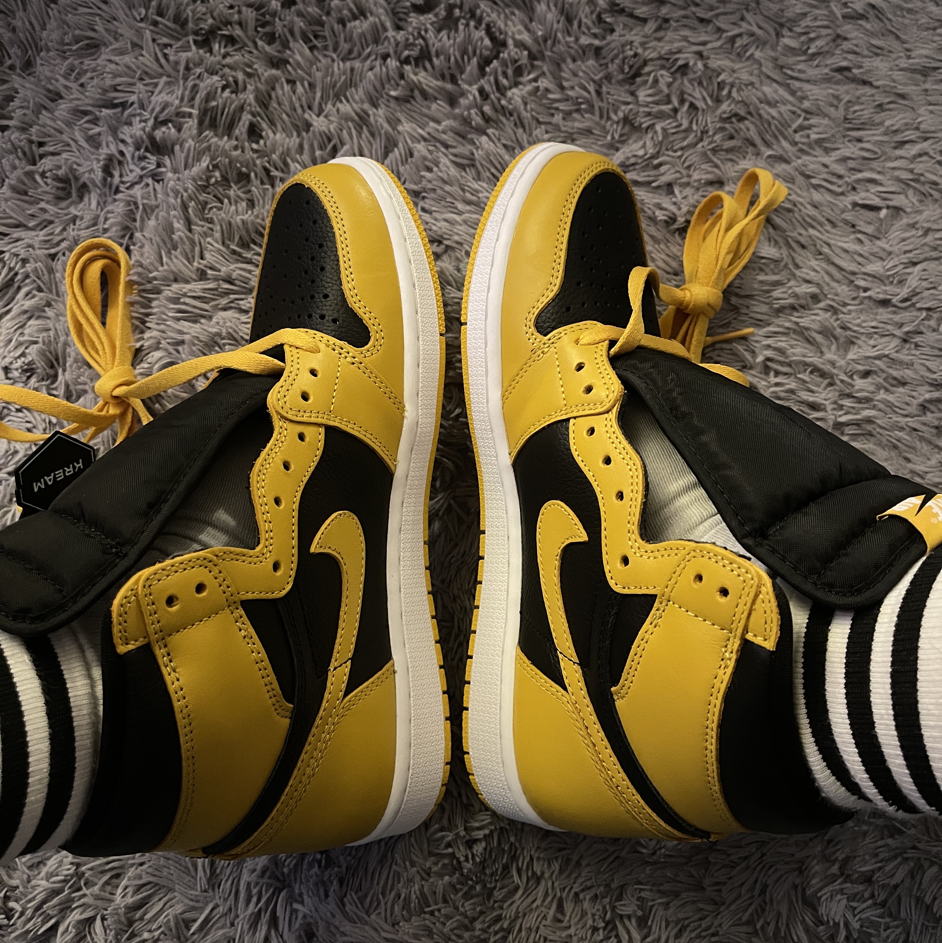 Jordan 1 Retro High OG Pollen 착용 스타일 - 1