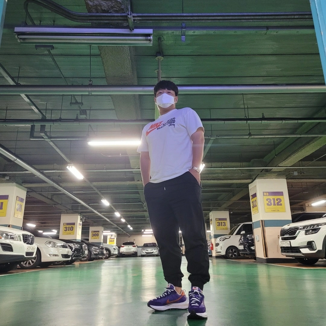 Nike x Stussy International Beach Crew T-Shirt White - Asia, Nike x Sacai VaporWaffle Dark Iris 착용 스타일