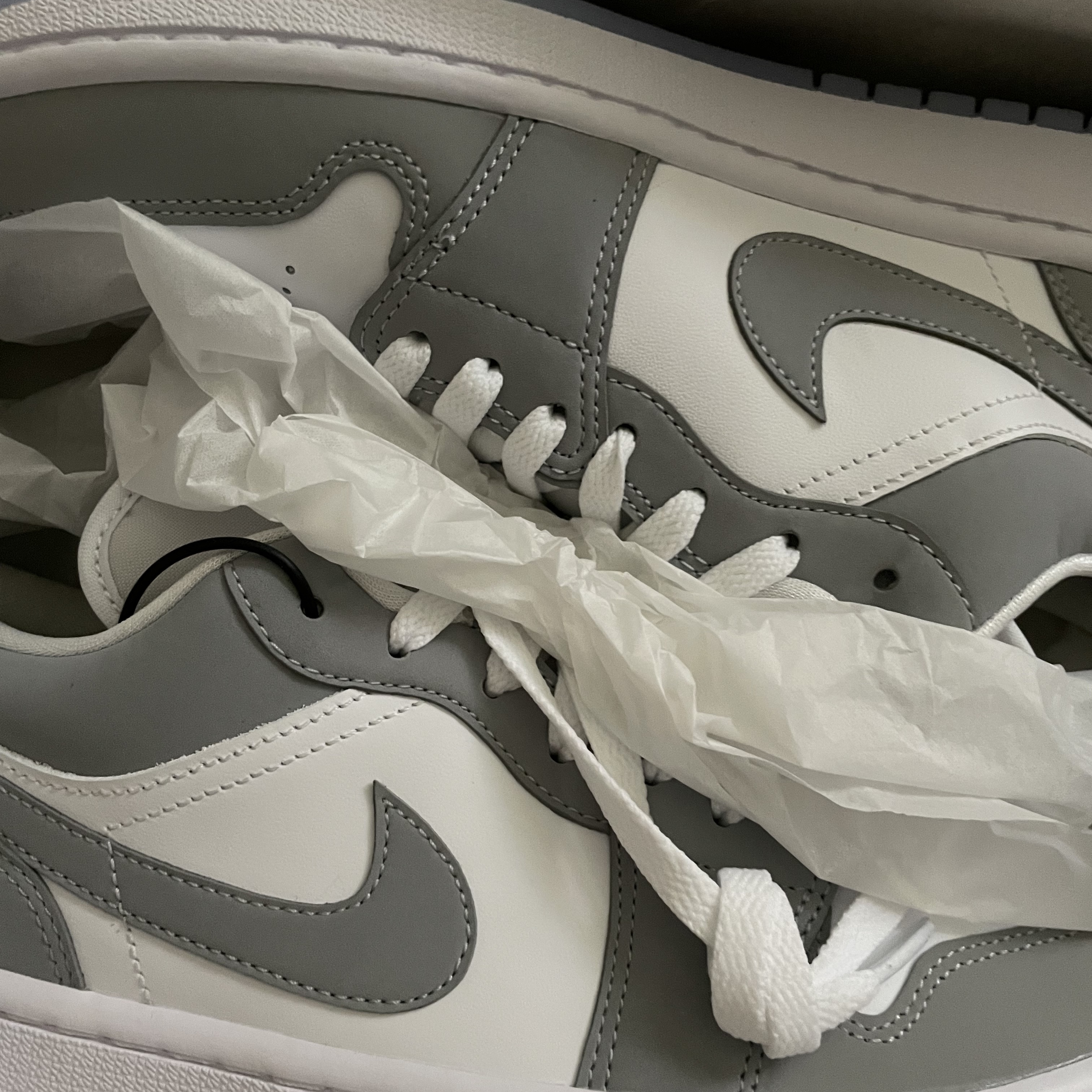 (W) Jordan 1 Low White Wolf Grey 착용 스타일 - 1