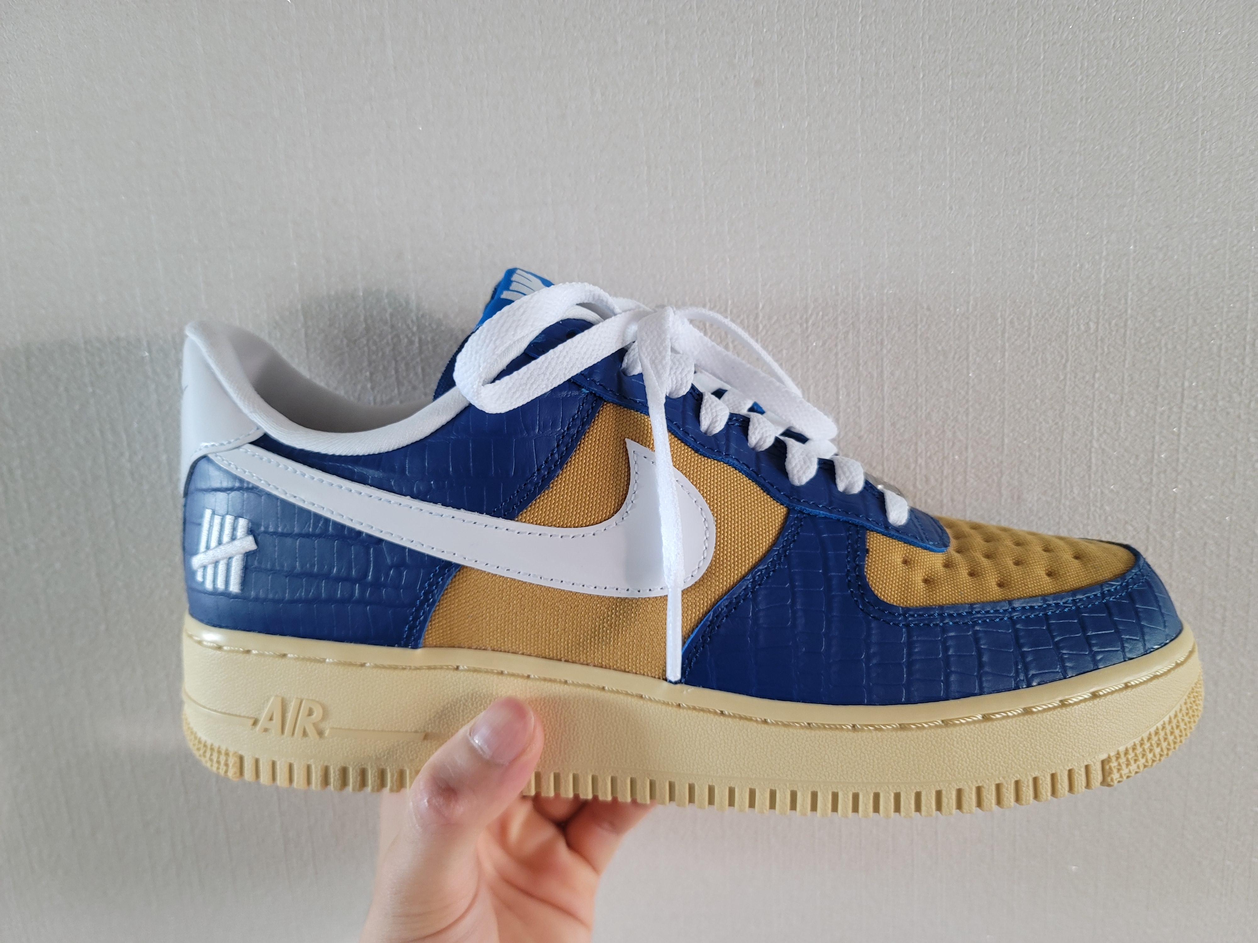 Nike x Undefeated Air Force 1 Low SP 5 On It Court Blue 착용 스타일 - 3