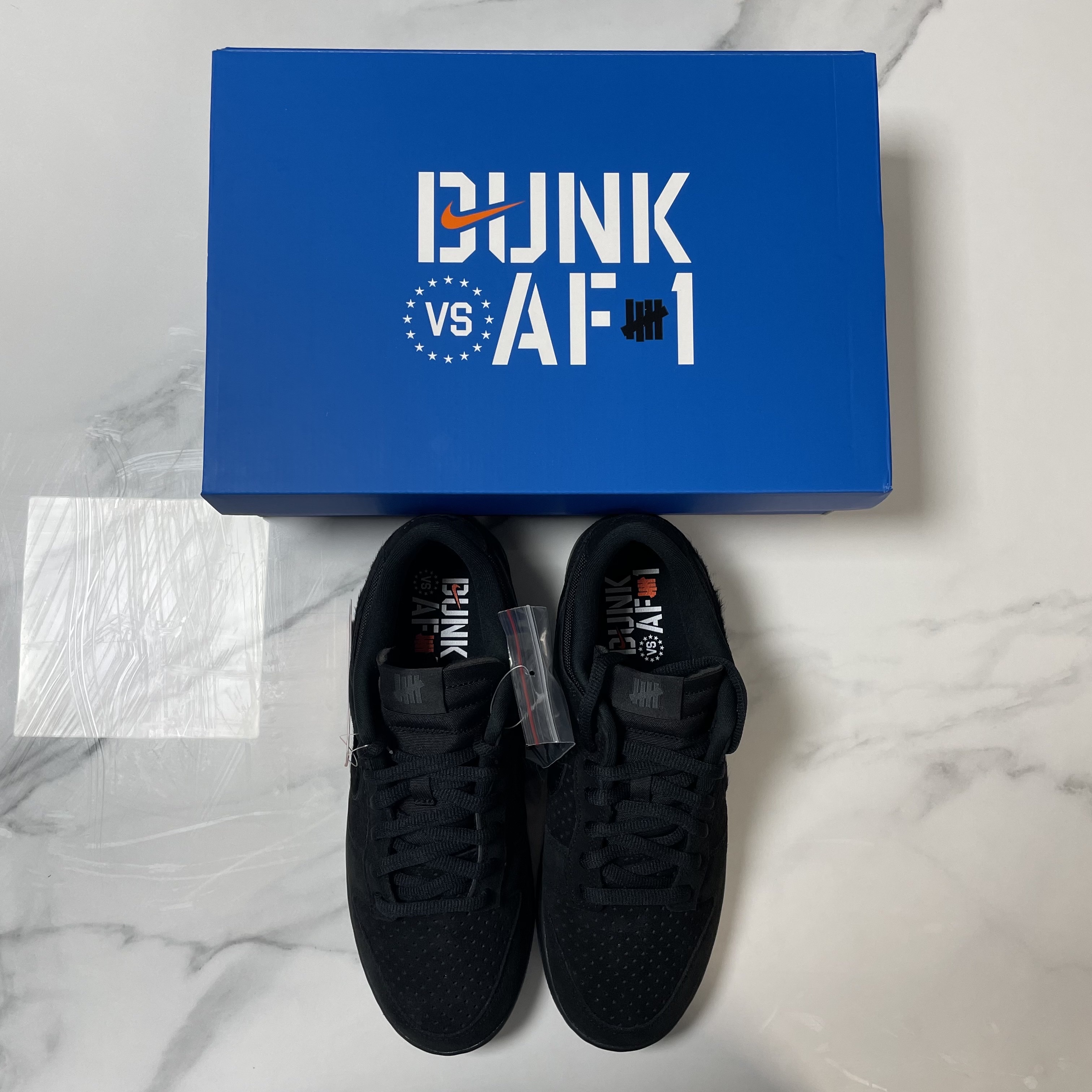 Nike x Undefeated Dunk Low SP 5 On It Black 착용 스타일 - 2